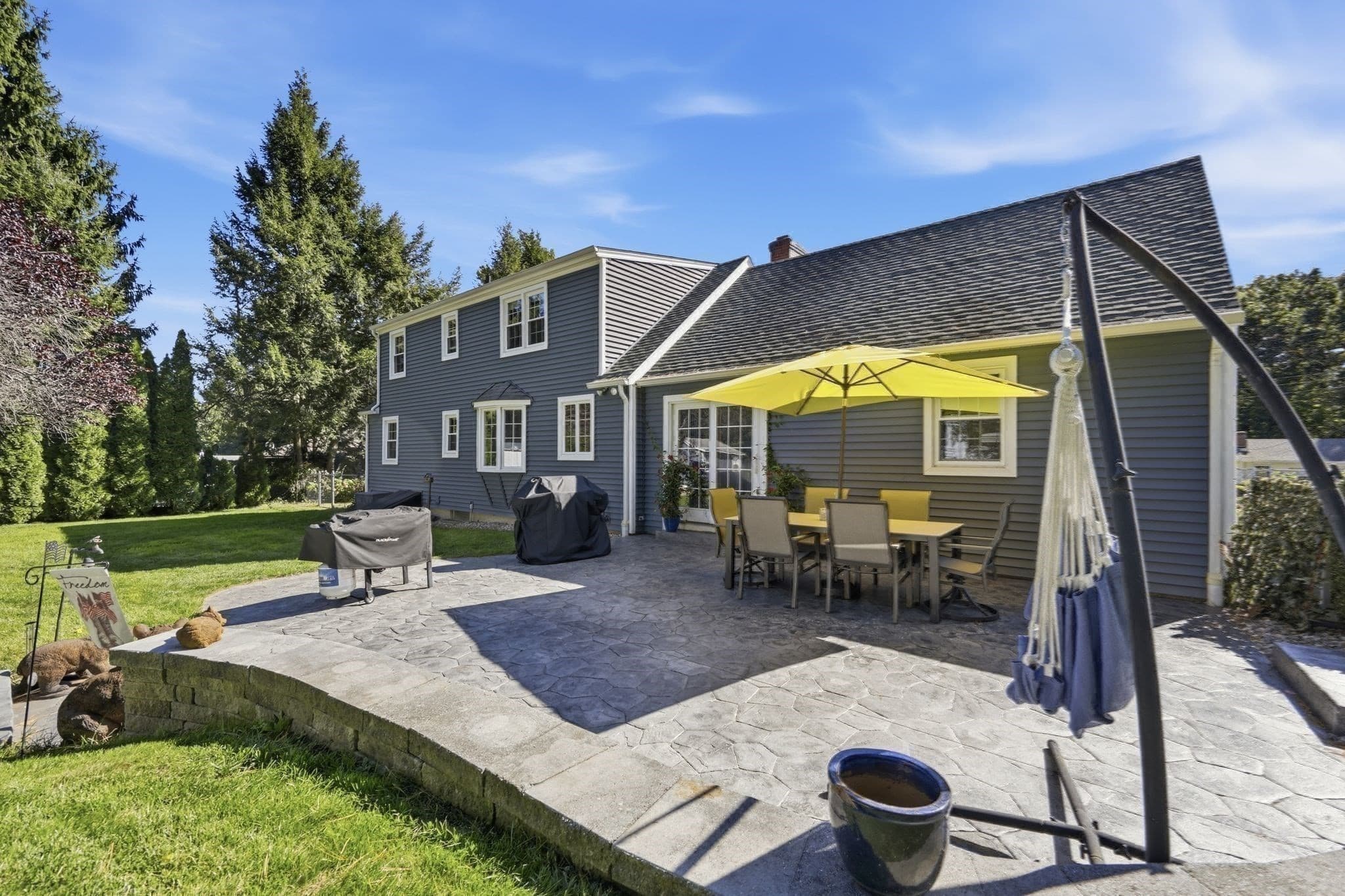 Single Family Residence at 53 Glenwood Dr, Westfield MA 01085, Westfield, photo 3 of 33