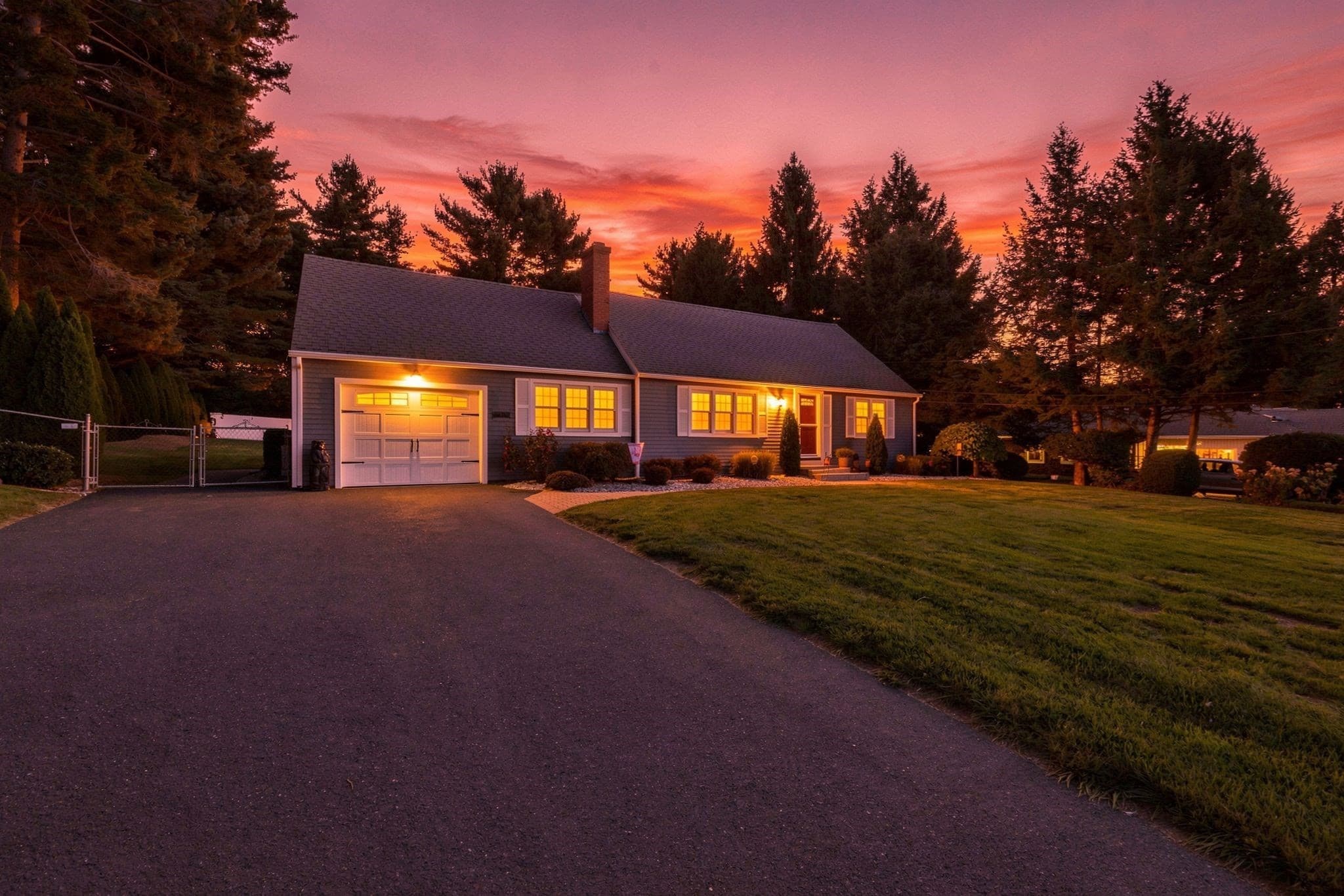 53 Glenwood Dr, Westfield MA 01085