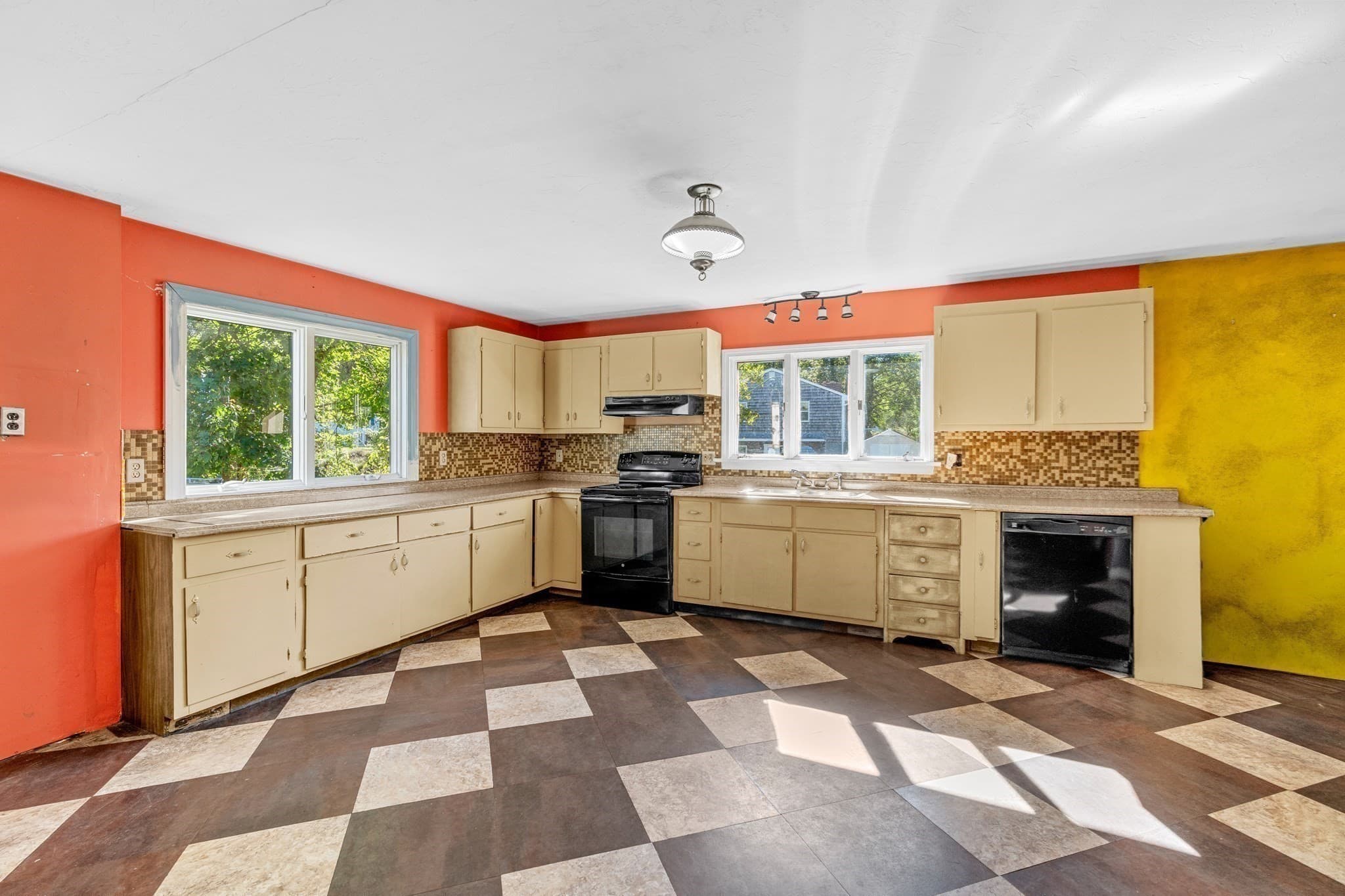 Single Family Residence at 402 Beechwood St., Cohasset MA 02025, Cohasset, photo 3 of 23