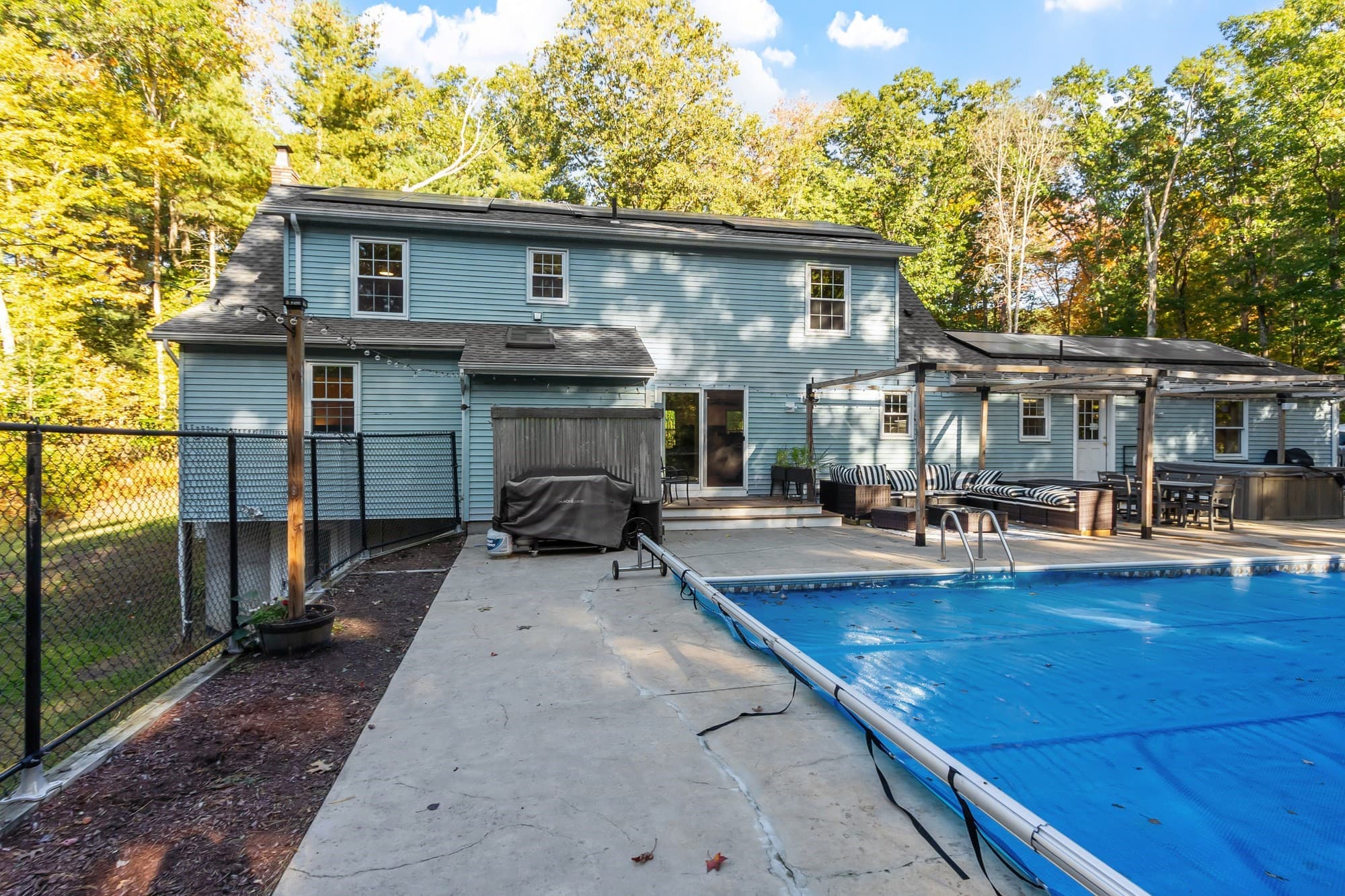 Single Family Residence at 329 New Boston Rd, Sturbridge MA 01566, Sturbridge, photo 3 of 38