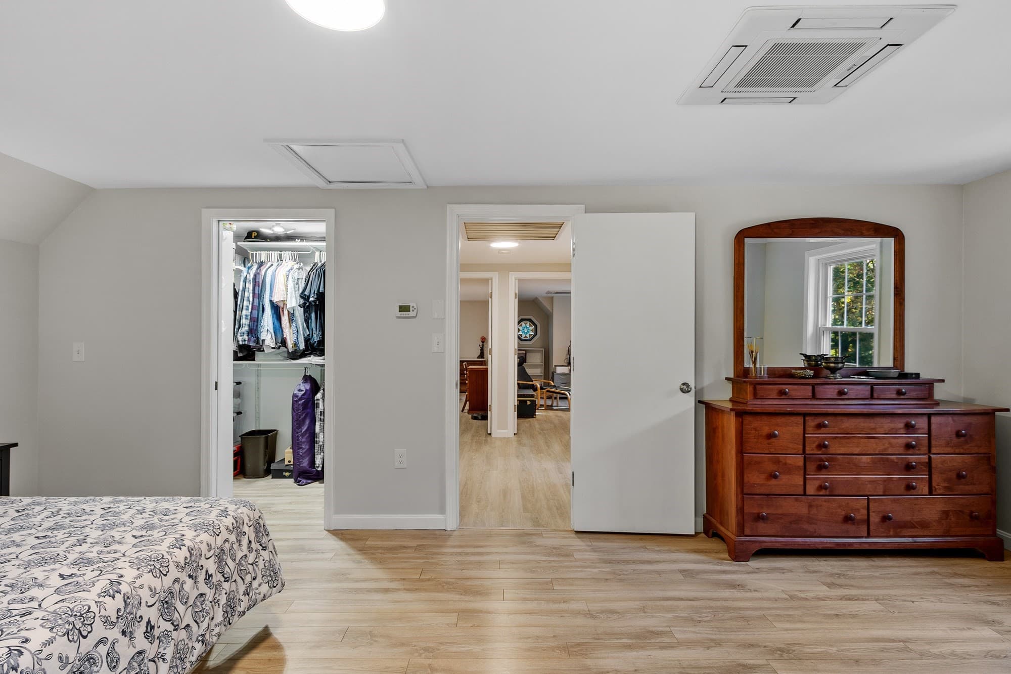 Single Family Residence at 329 New Boston Rd, Sturbridge MA 01566, Sturbridge, photo 32 of 38