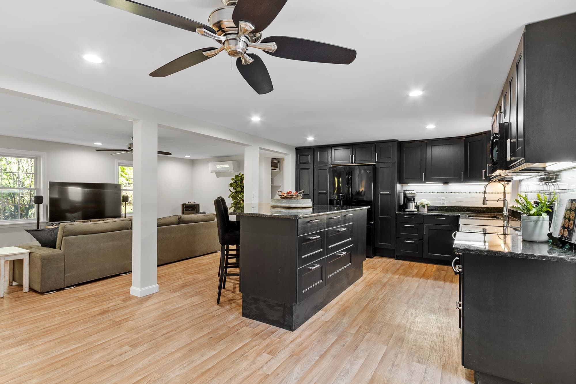 Single Family Residence at 329 New Boston Rd, Sturbridge MA 01566, Sturbridge, photo 10 of 38