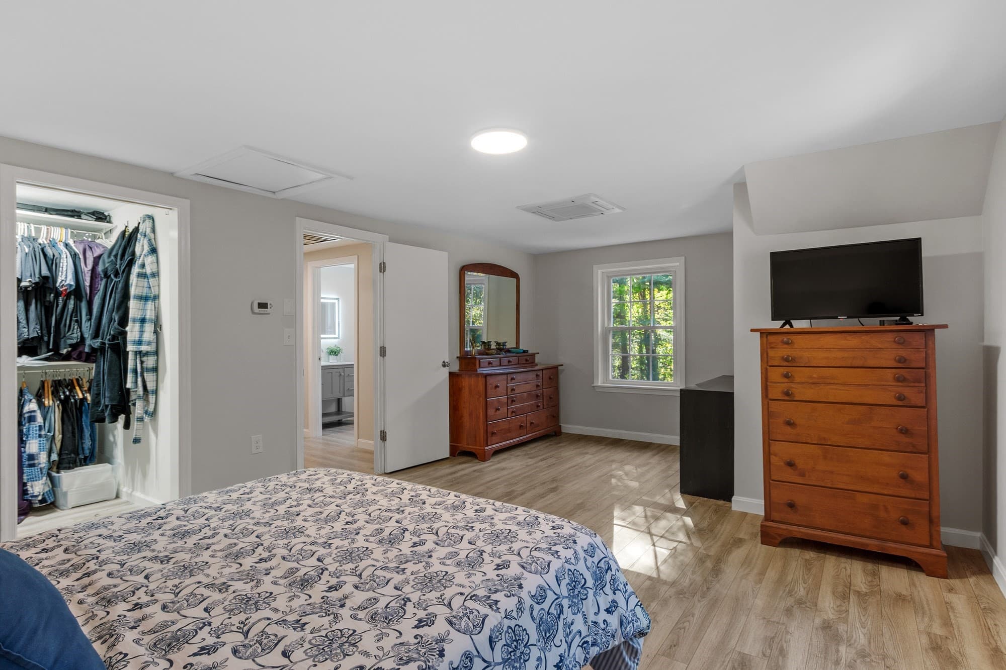 Single Family Residence at 329 New Boston Rd, Sturbridge MA 01566, Sturbridge, photo 31 of 38