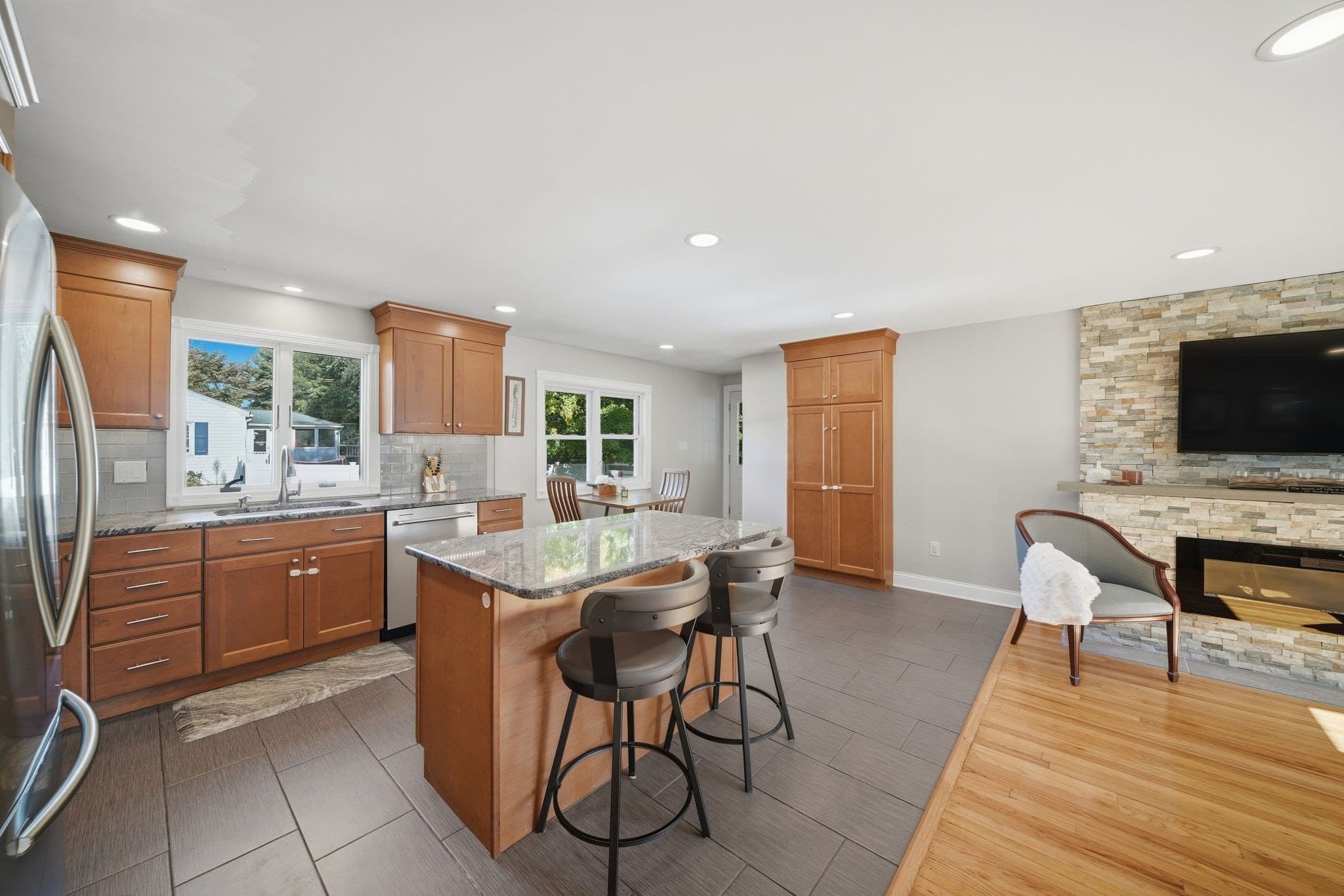 Single Family Residence at 106 Harwood Ave, Littleton MA 01460, Littleton, photo 10 of 42