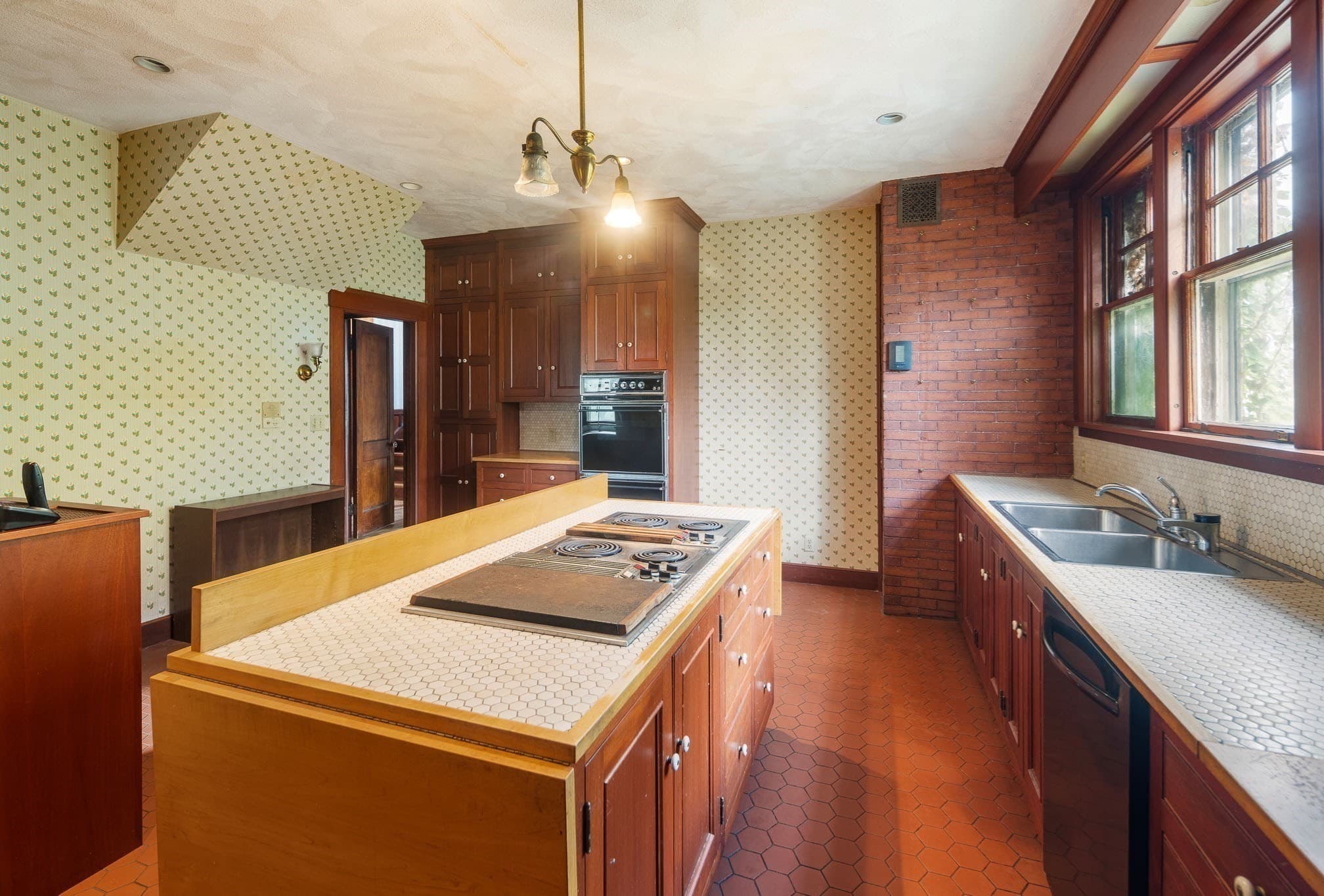 Single Family Residence at 42 Everett Ave, Winchester MA 01890, Winchester, photo 4 of 40