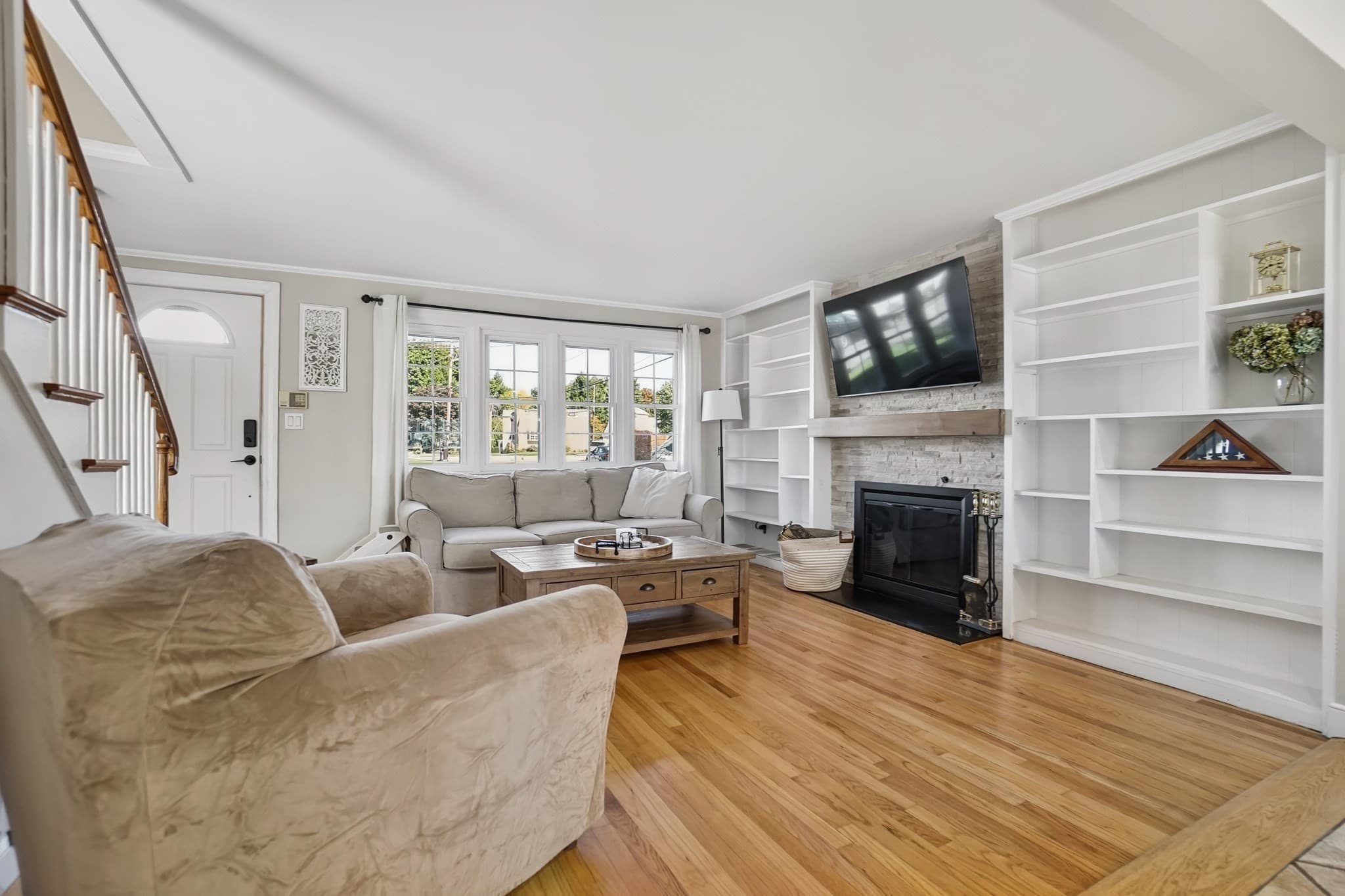 Single Family Residence at 46 Kenmore Road, Waltham MA 02453, Waltham, photo 5 of 42