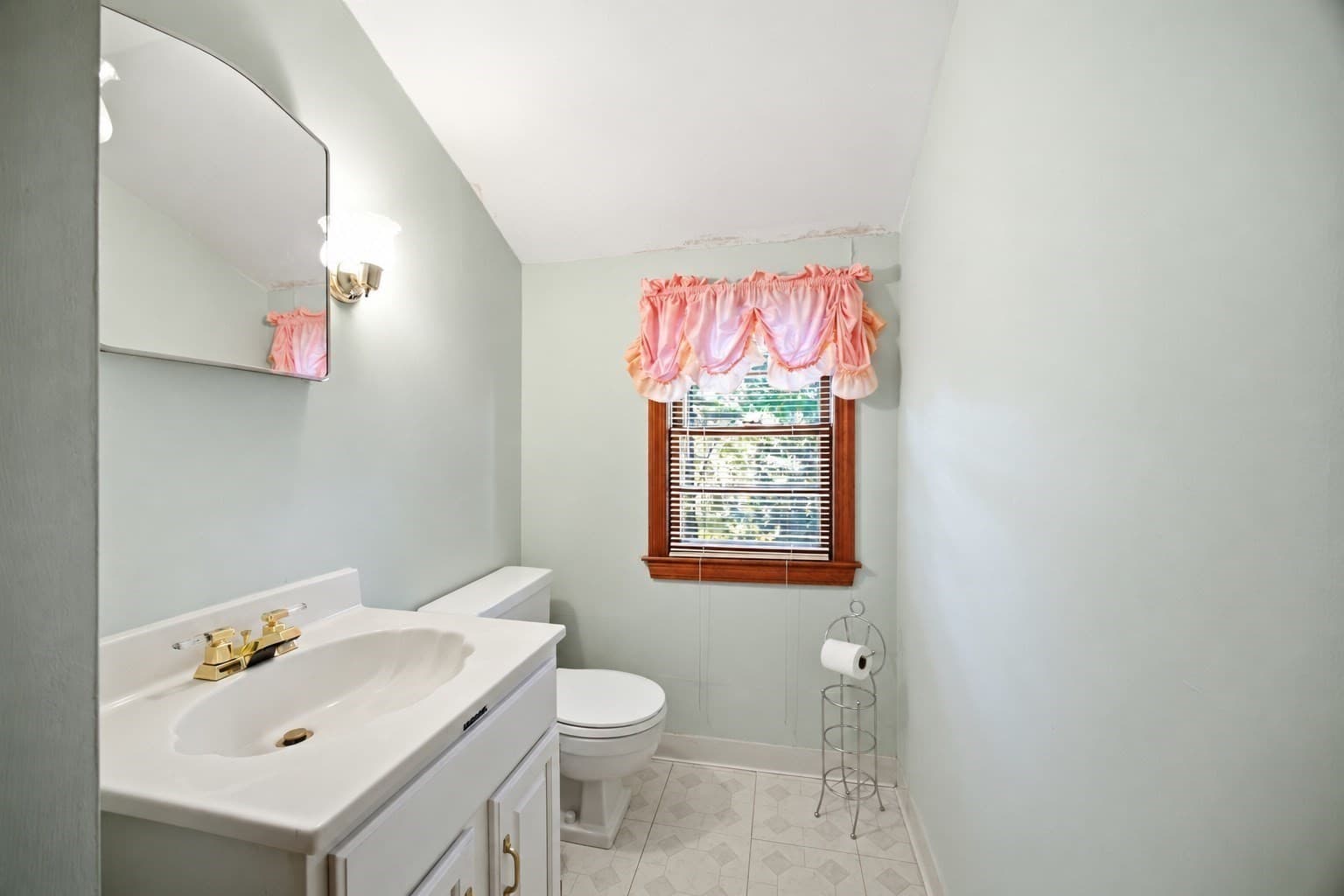 Single Family Residence at 58 Pine Hill Rd., Springfield MA 01118, Springfield, photo 16 of 35