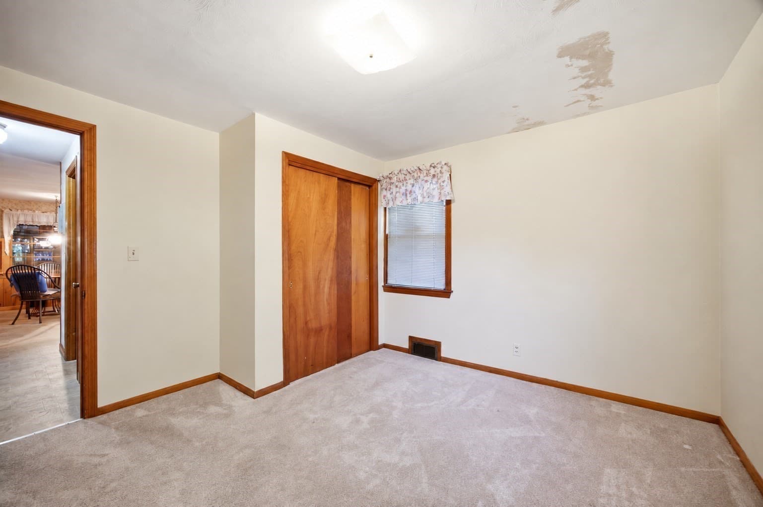 Single Family Residence at 58 Pine Hill Rd., Springfield MA 01118, Springfield, photo 12 of 35