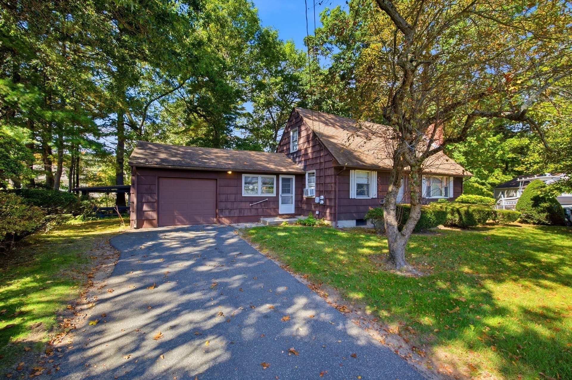 58 Pine Hill Rd., Springfield MA 01118