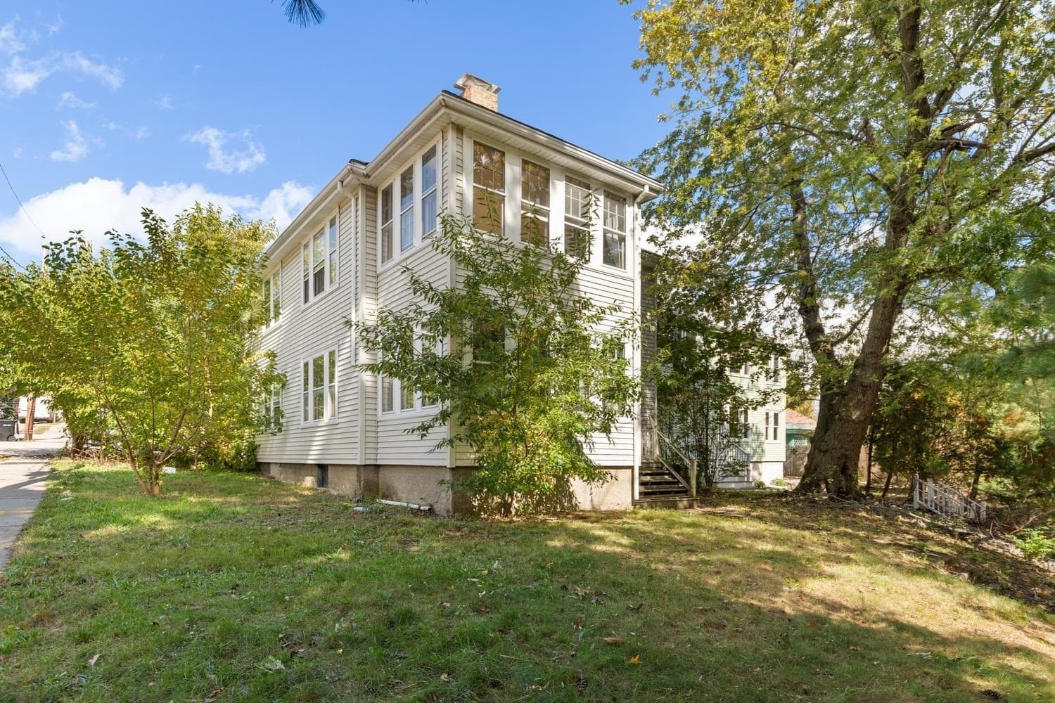 326-328 Charles River Rd, Watertown MA 02472
