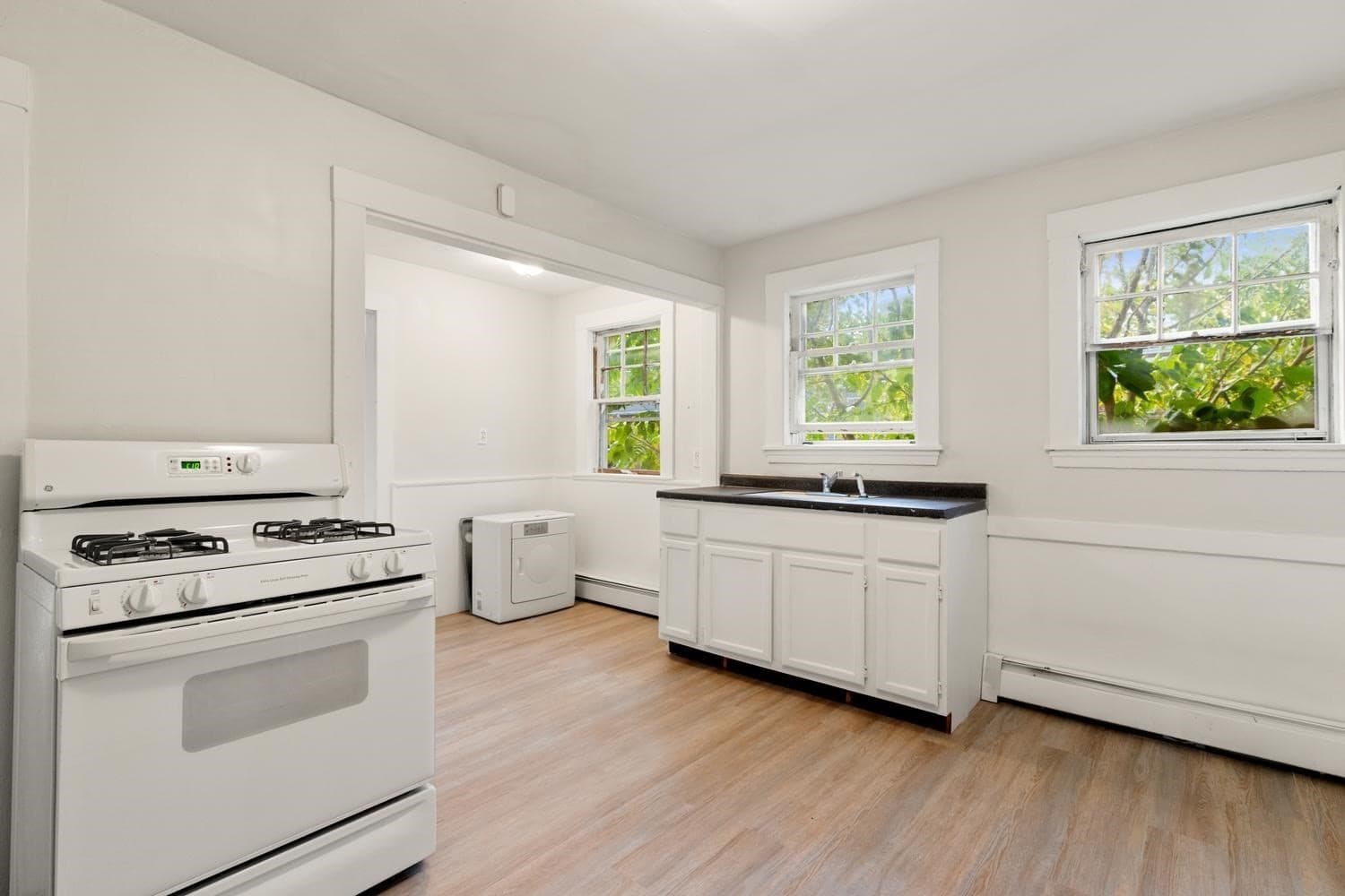 2 Family - 2 Units Up/Down at 326-328 Charles River Rd, Watertown MA 02472, Watertown, photo 21 of 33