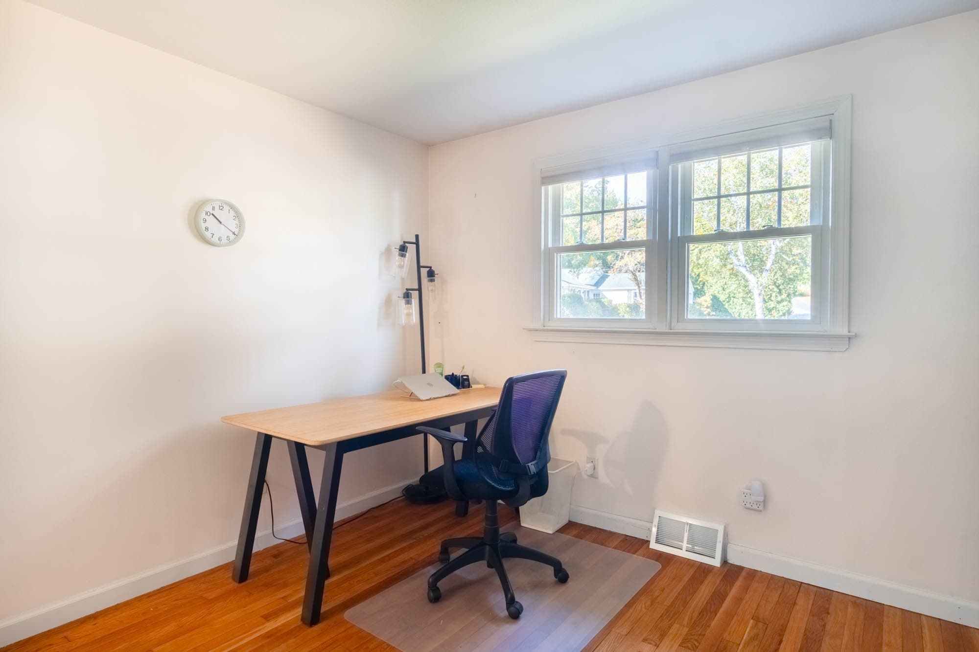 Single Family Residence at 11 Hillview Rd, Holyoke MA 01040, Holyoke, photo 20 of 32
