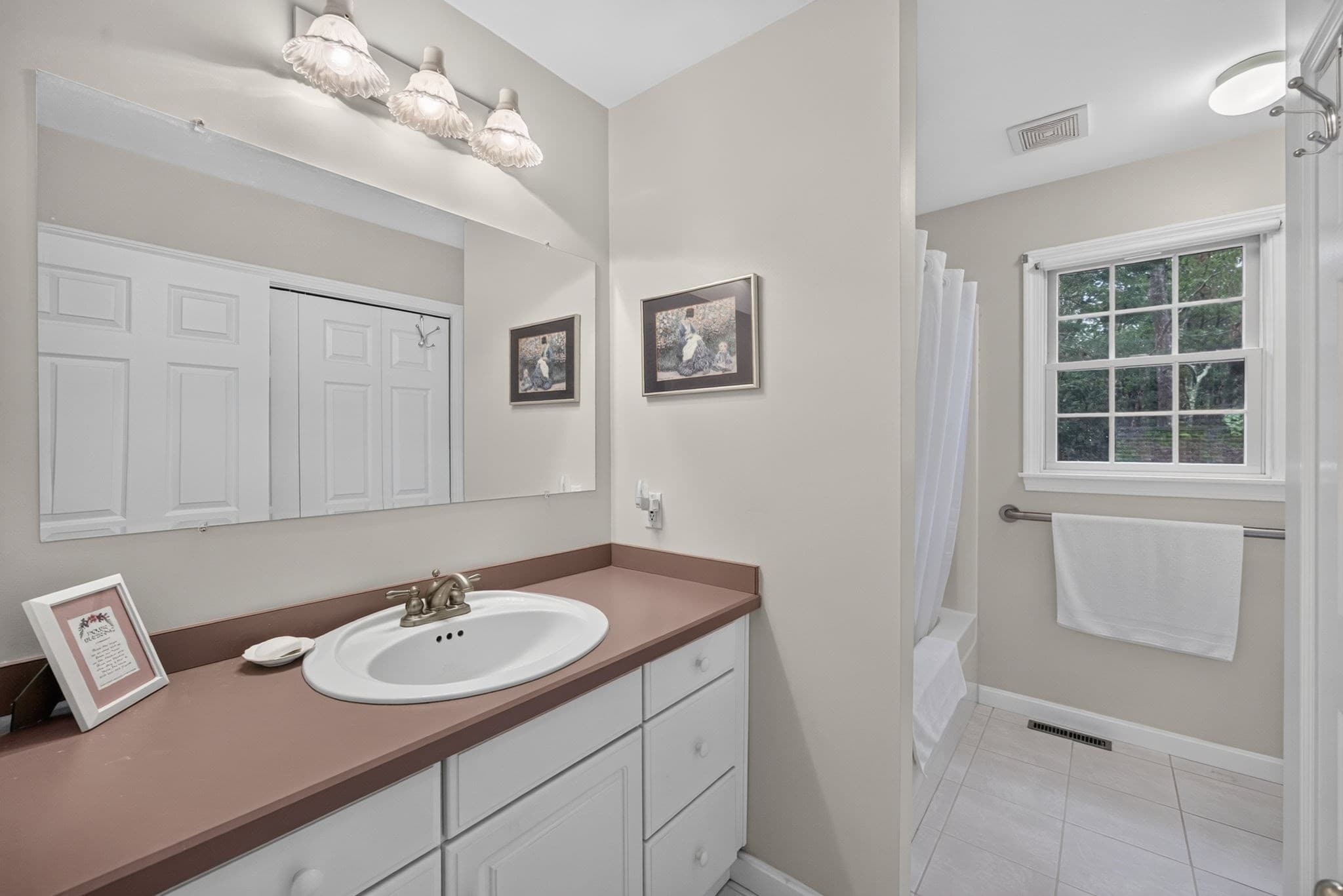 Single Family Residence at 31 Little Neck Way, Barnstable MA 02648, Barnstable, photo 19 of 41
