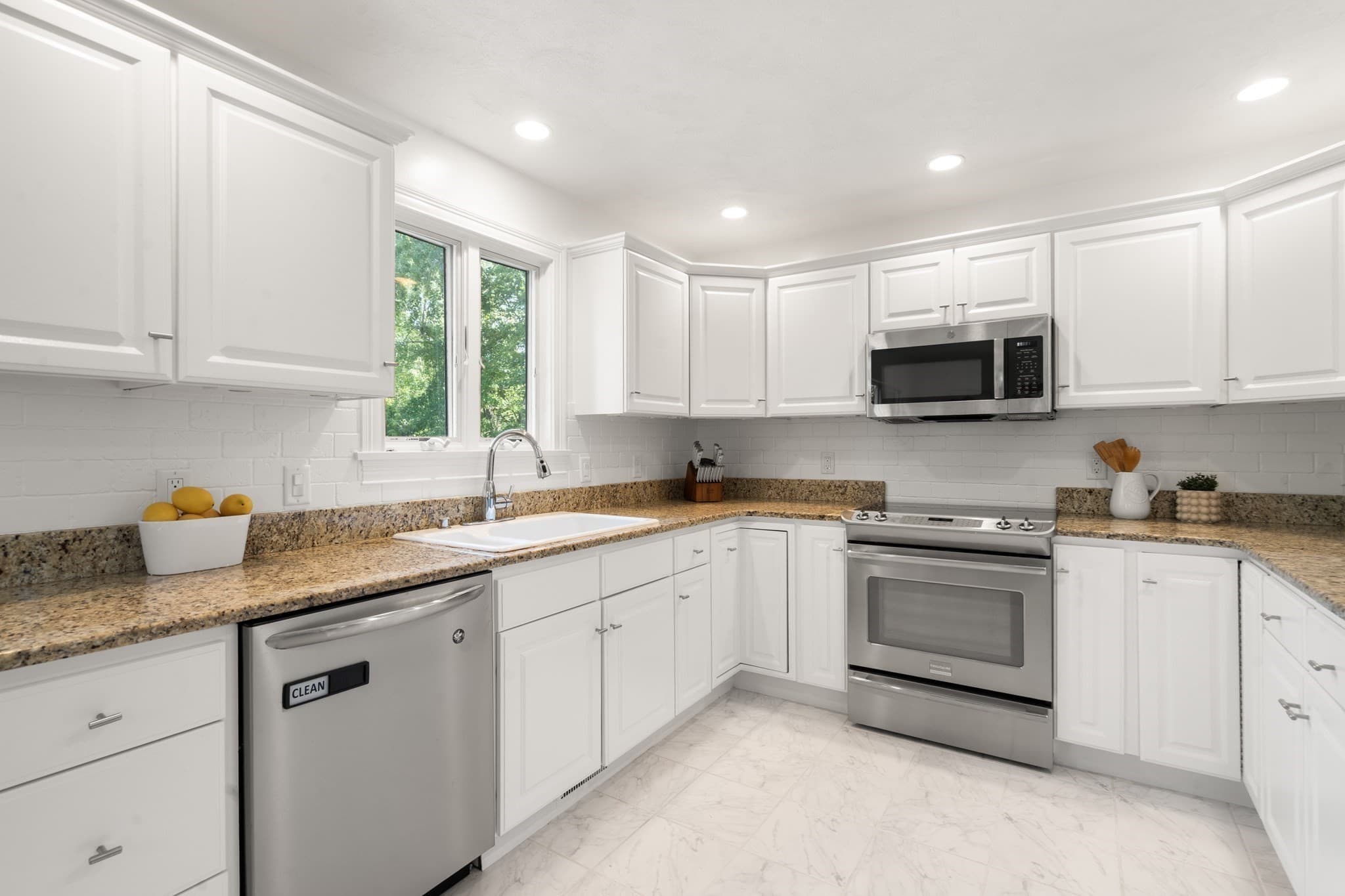 Condominium at 121 Nonantum St # A, Boston MA 02135, Boston, photo 8 of 25