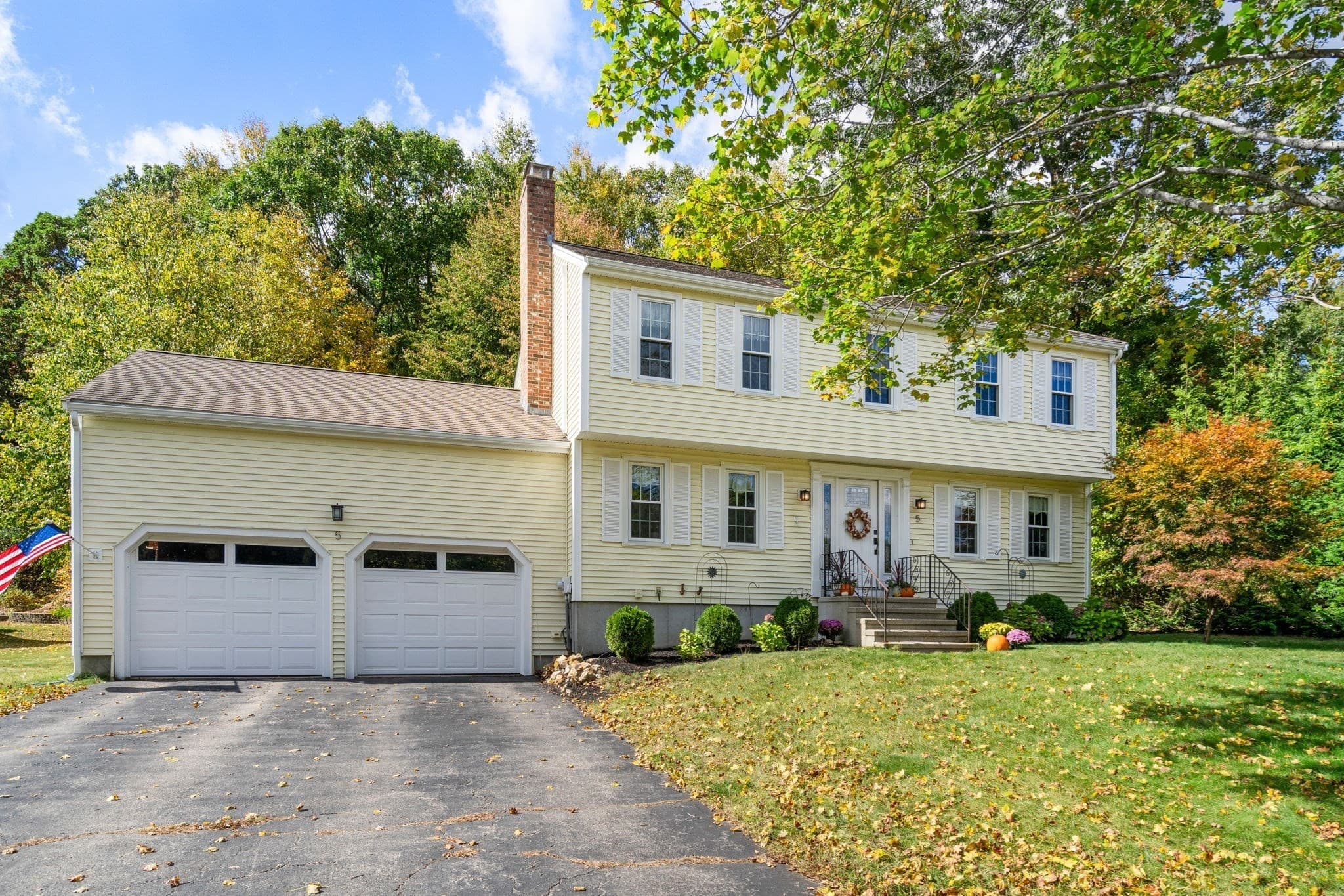 Single Family Residence at 5 Crockett Cir, Hopedale MA 01747, Hopedale, photo 2 of 25