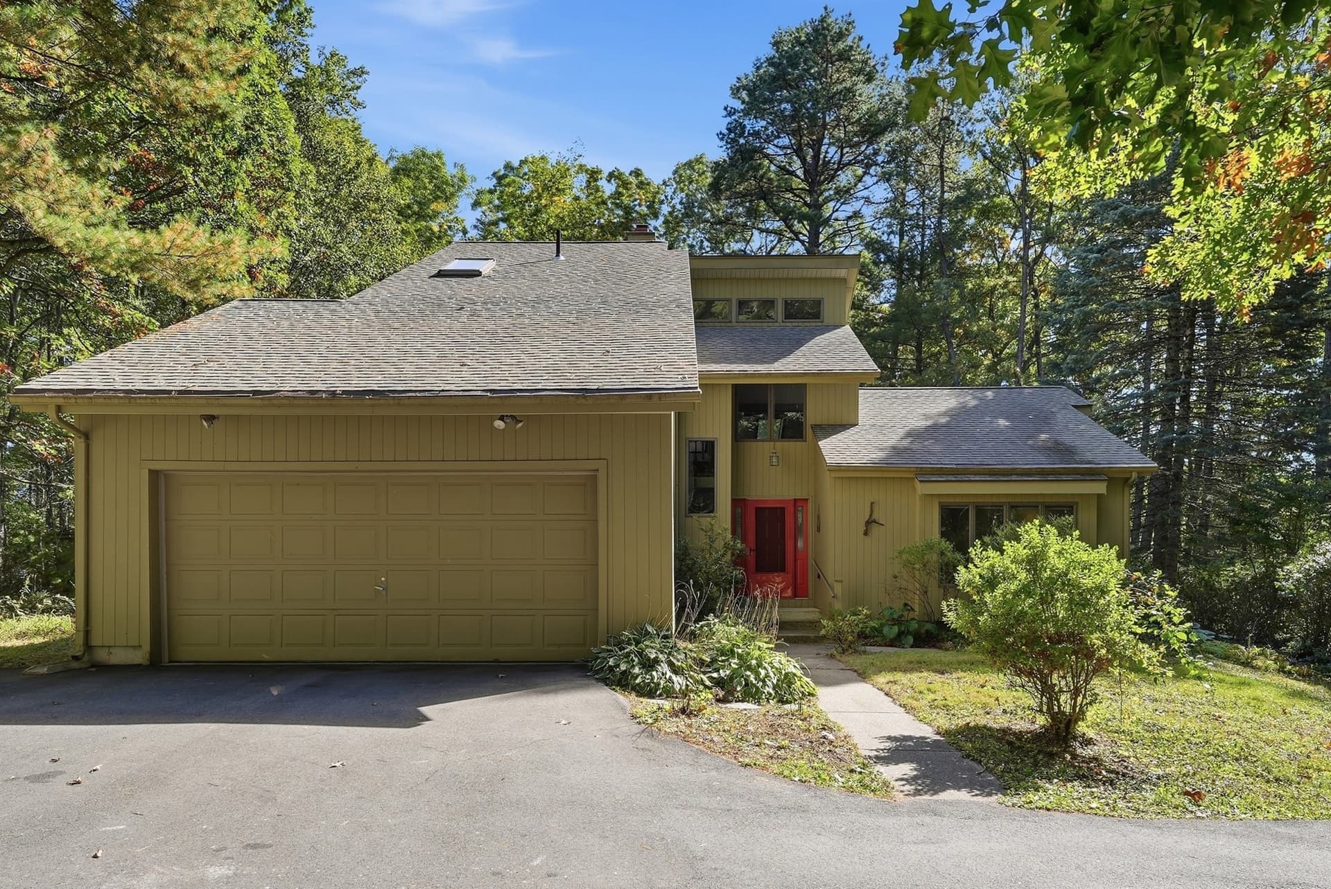 127 Pleasant St, Southampton MA 01073