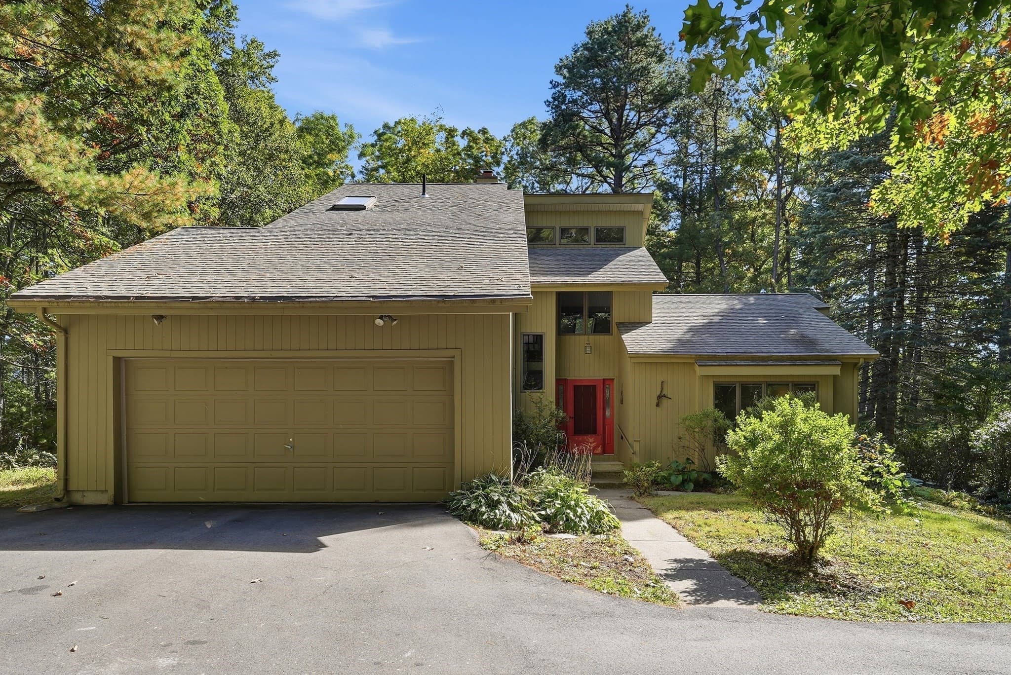 127 Pleasant St, Southampton MA 01073