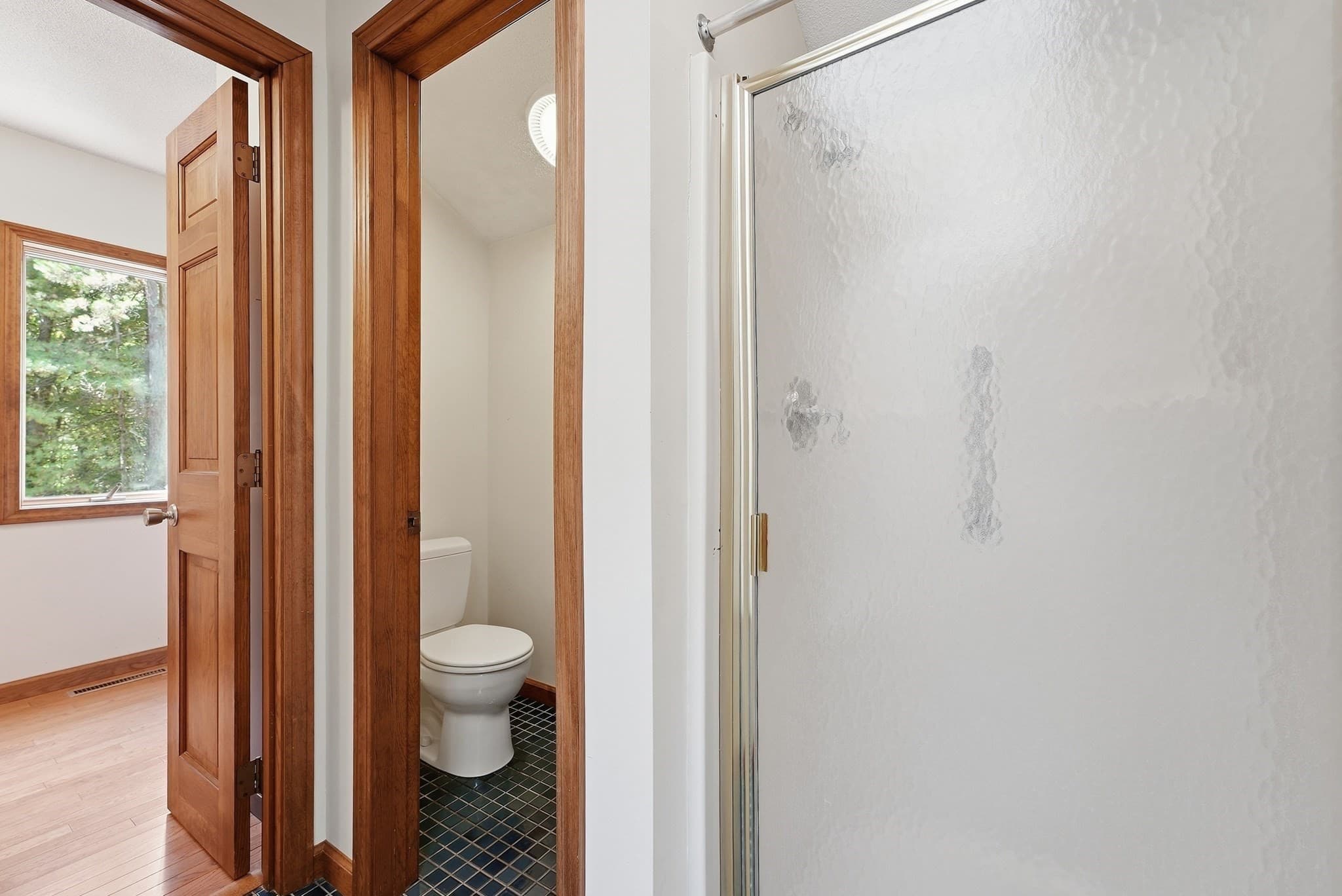Single Family Residence at 127 Pleasant St, Southampton MA 01073, Southampton, photo 25 of 40
