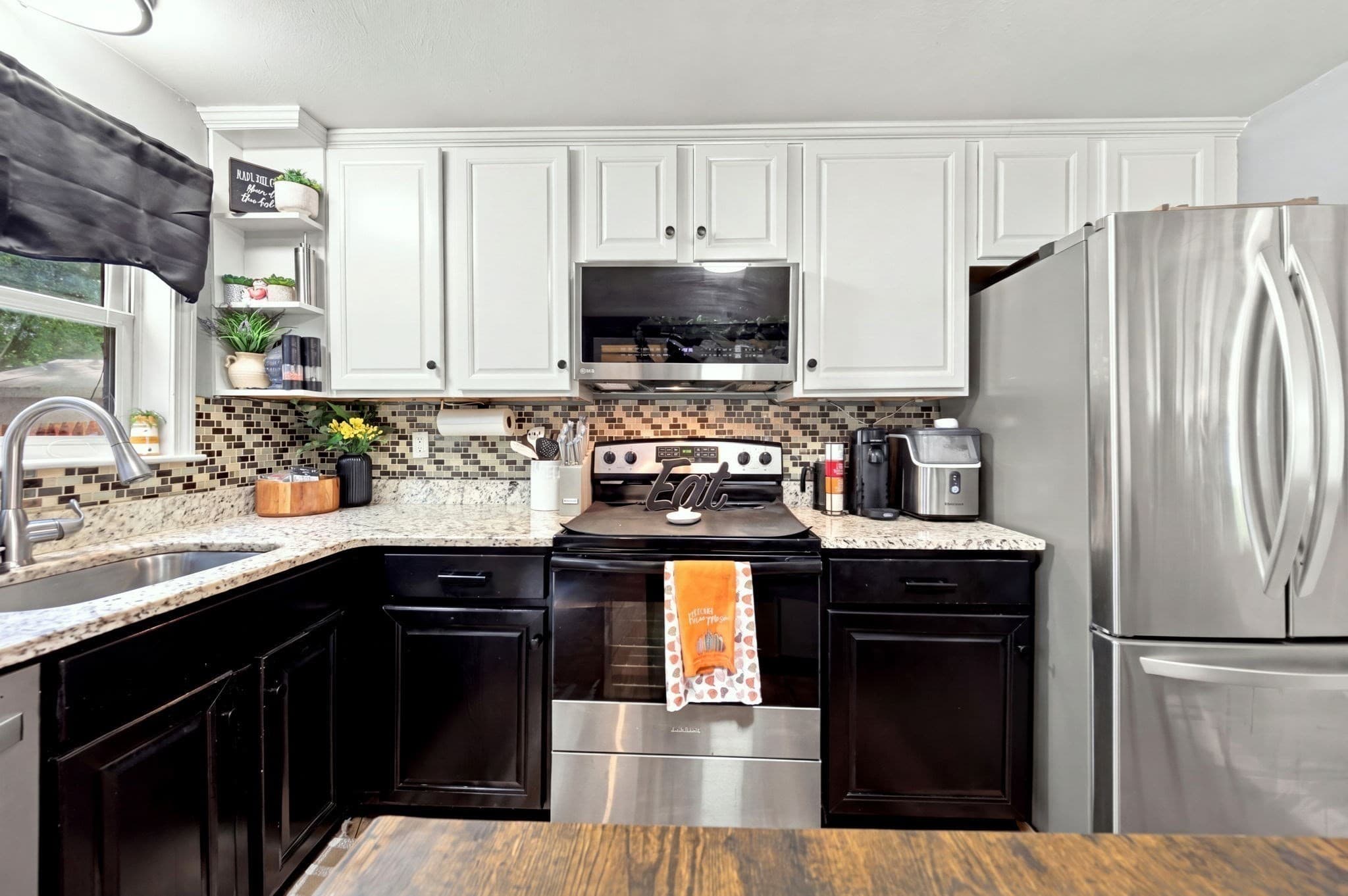 Condominium at 17 Orchard Ave # J, Haverhill MA 01830, Haverhill, photo 7 of 23