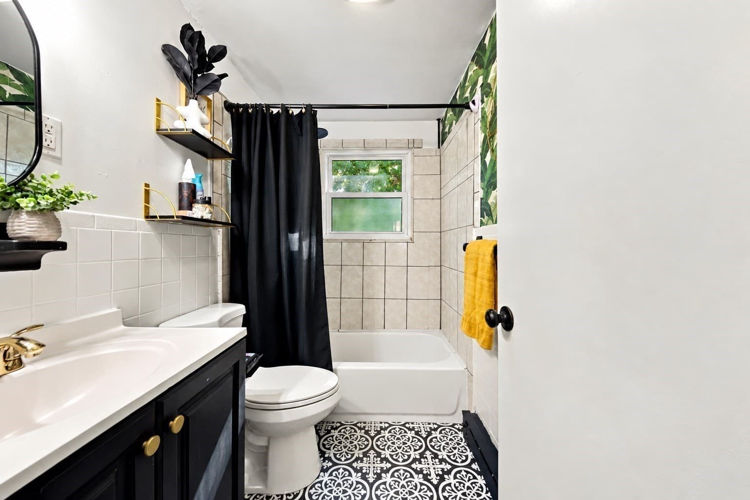 Condominium at 17 Orchard Ave # J, Haverhill MA 01830, Haverhill, photo 14 of 23
