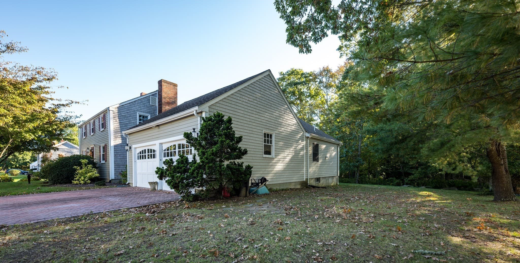 Single Family Residence at 21 Thatcher St, Dartmouth MA 02748, Dartmouth, photo 2 of 39
