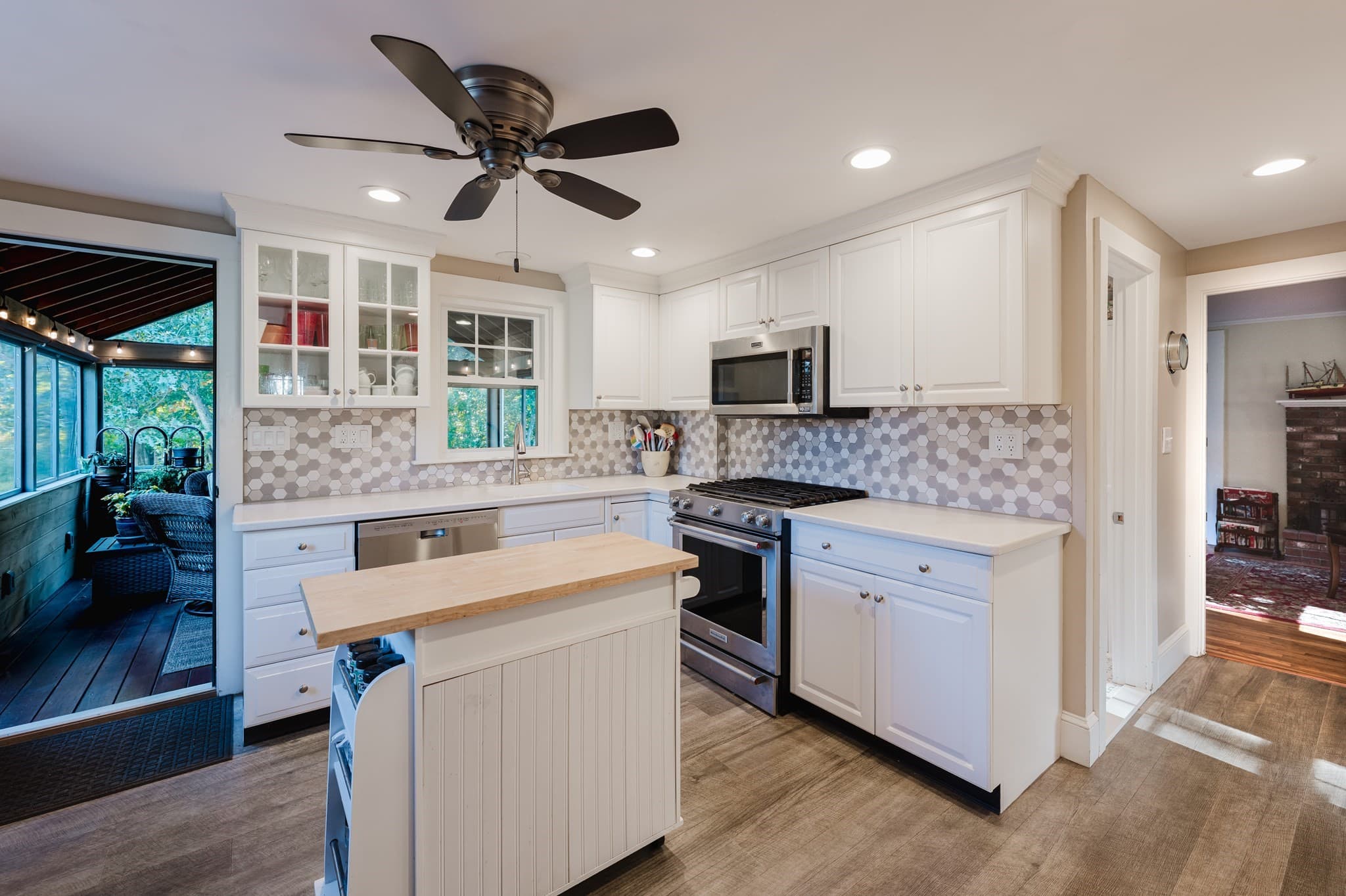 Single Family Residence at 21 Thatcher St, Dartmouth MA 02748, Dartmouth, photo 16 of 39