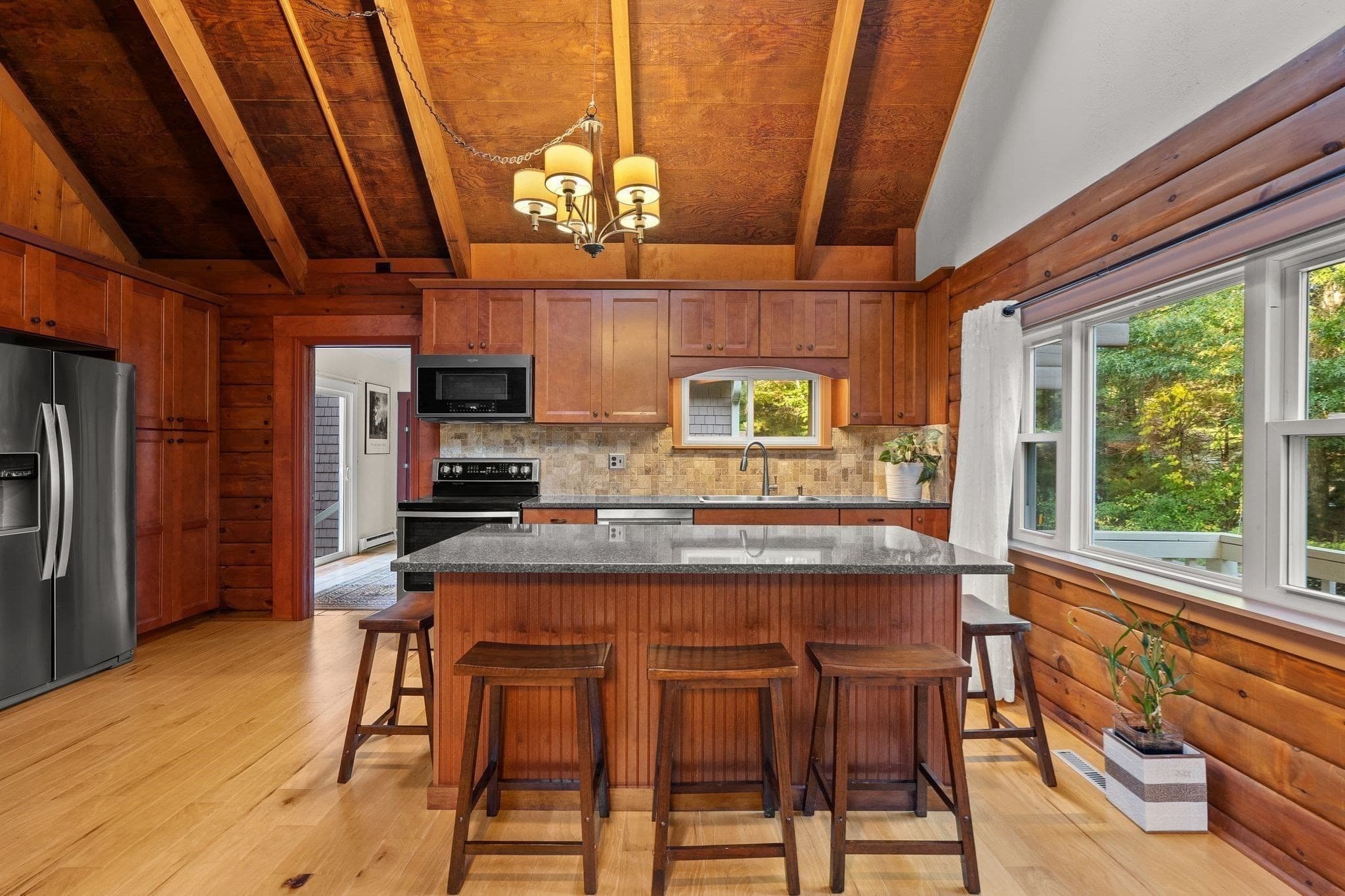 Single Family Residence at 113 South Meadow Rd, Plymouth MA 02360, Plymouth, photo 5 of 25