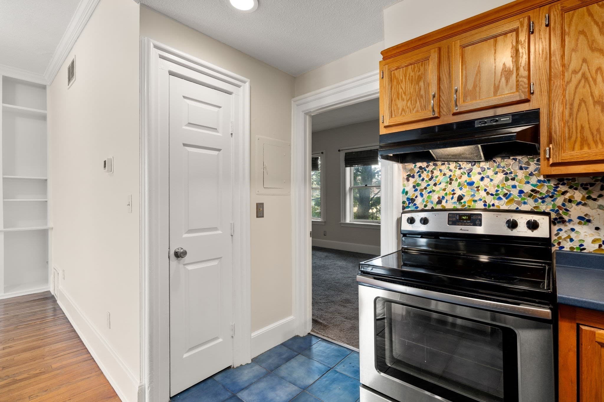 Condominium at 72 Temple # 3, Springfield MA 01105, Springfield, photo 5 of 19