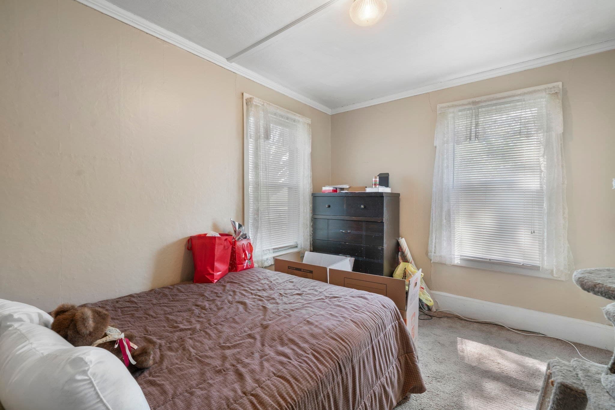 Multi Family at 17-19 Whitehall St, Amesbury MA 01913, Amesbury, photo 11 of 31