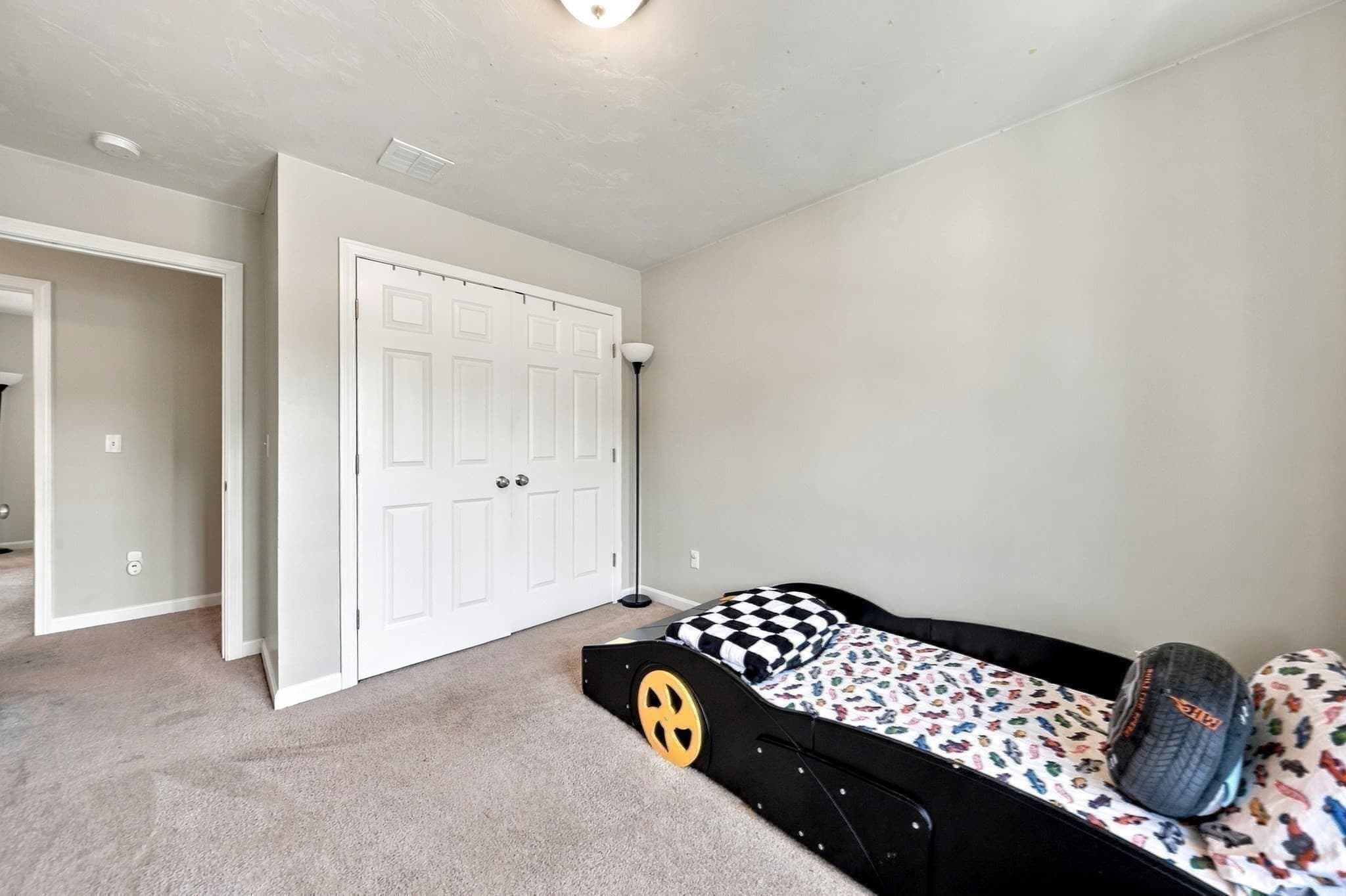 Condominium at 11 Mendon # D, Attleboro MA 02780, Attleboro, photo 32 of 38