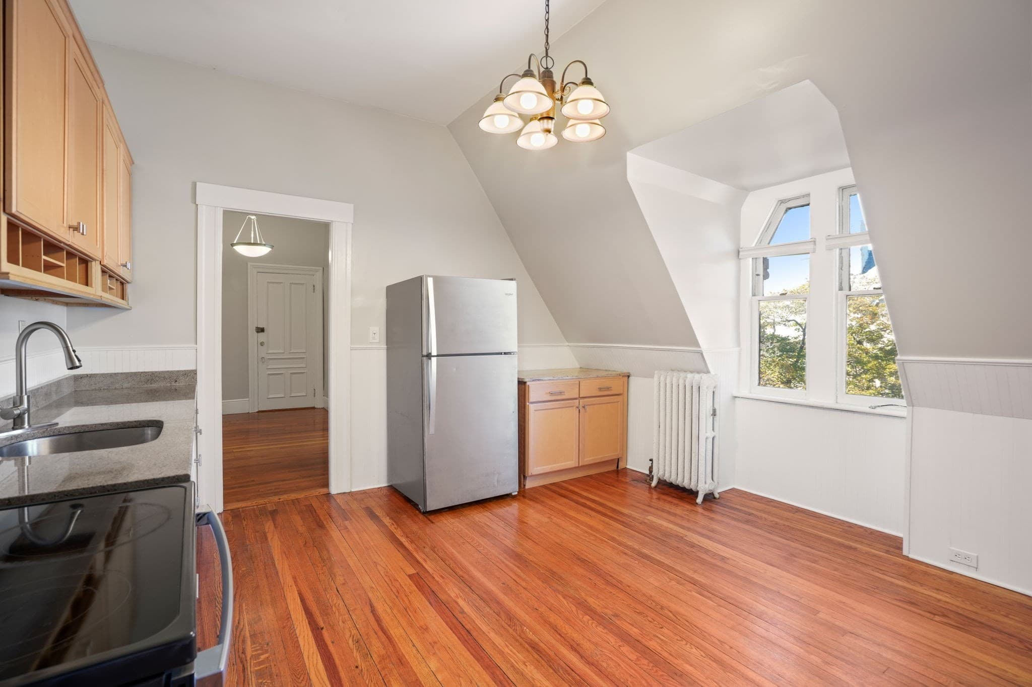 Condominium at 8 Claremont St # 3A, Worcester MA 01610, Worcester, photo 6 of 18