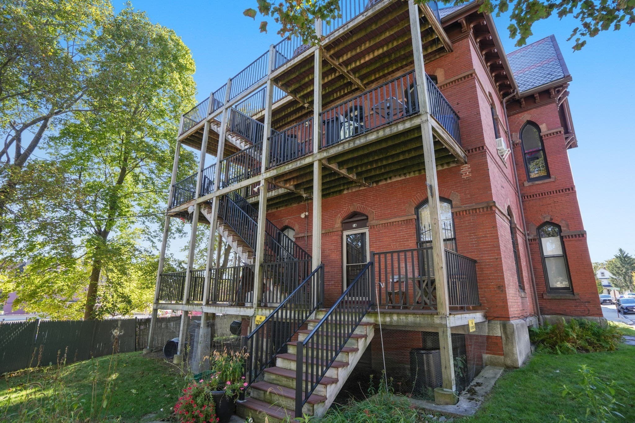 Condominium at 8 Claremont St # 3A, Worcester MA 01610, Worcester, photo 16 of 18