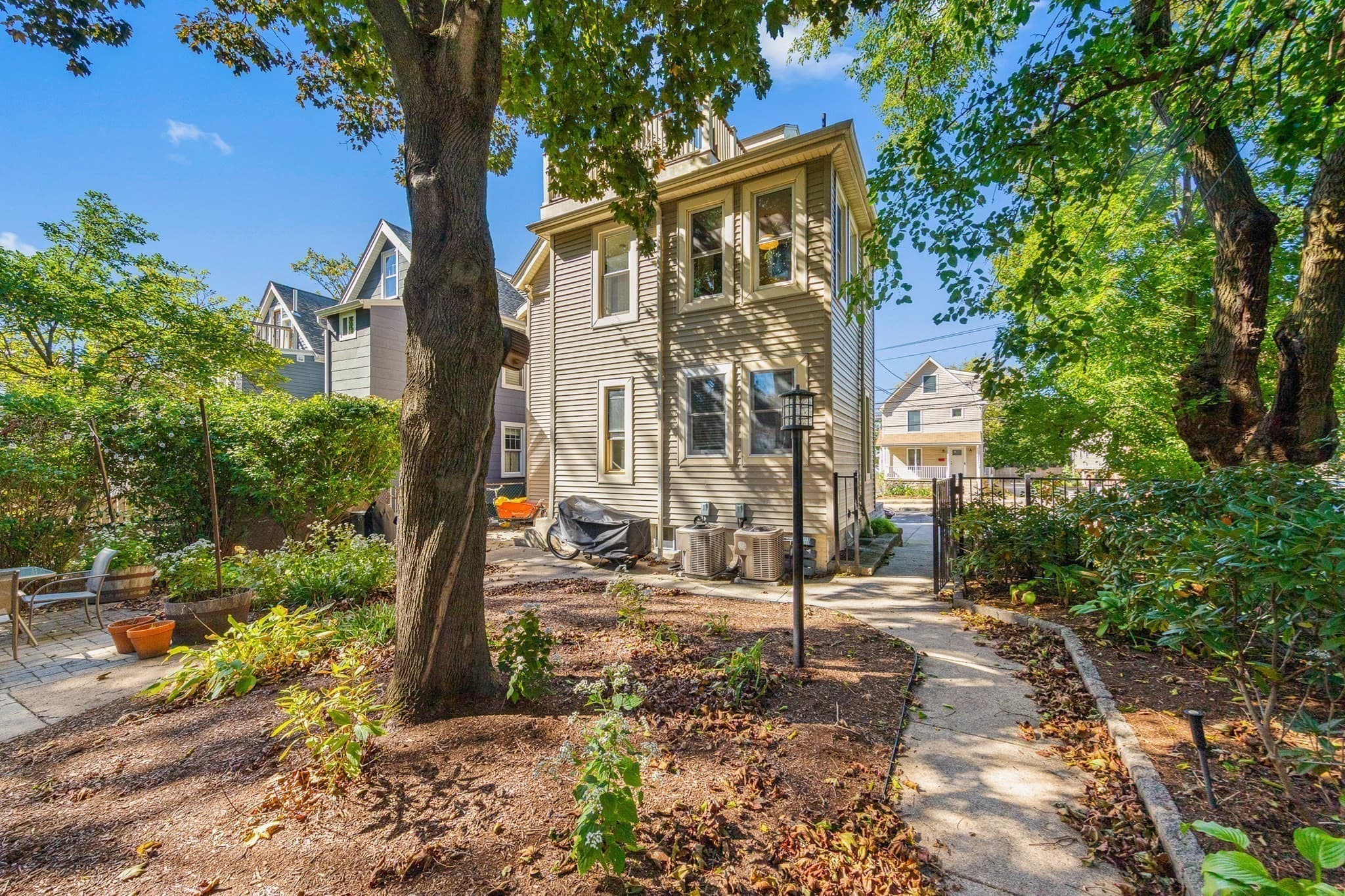 Condominium at 28 Elmwood Street # 2, Somerville MA 02144, Somerville, photo 3 of 34