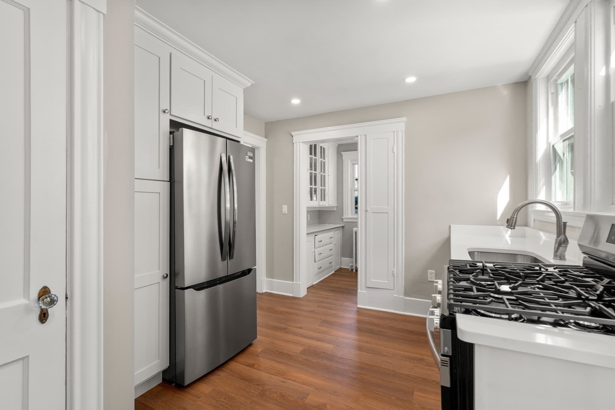 Single Family Residence at 519 Highland Ave, Malden MA 02148, Malden, photo 3 of 23
