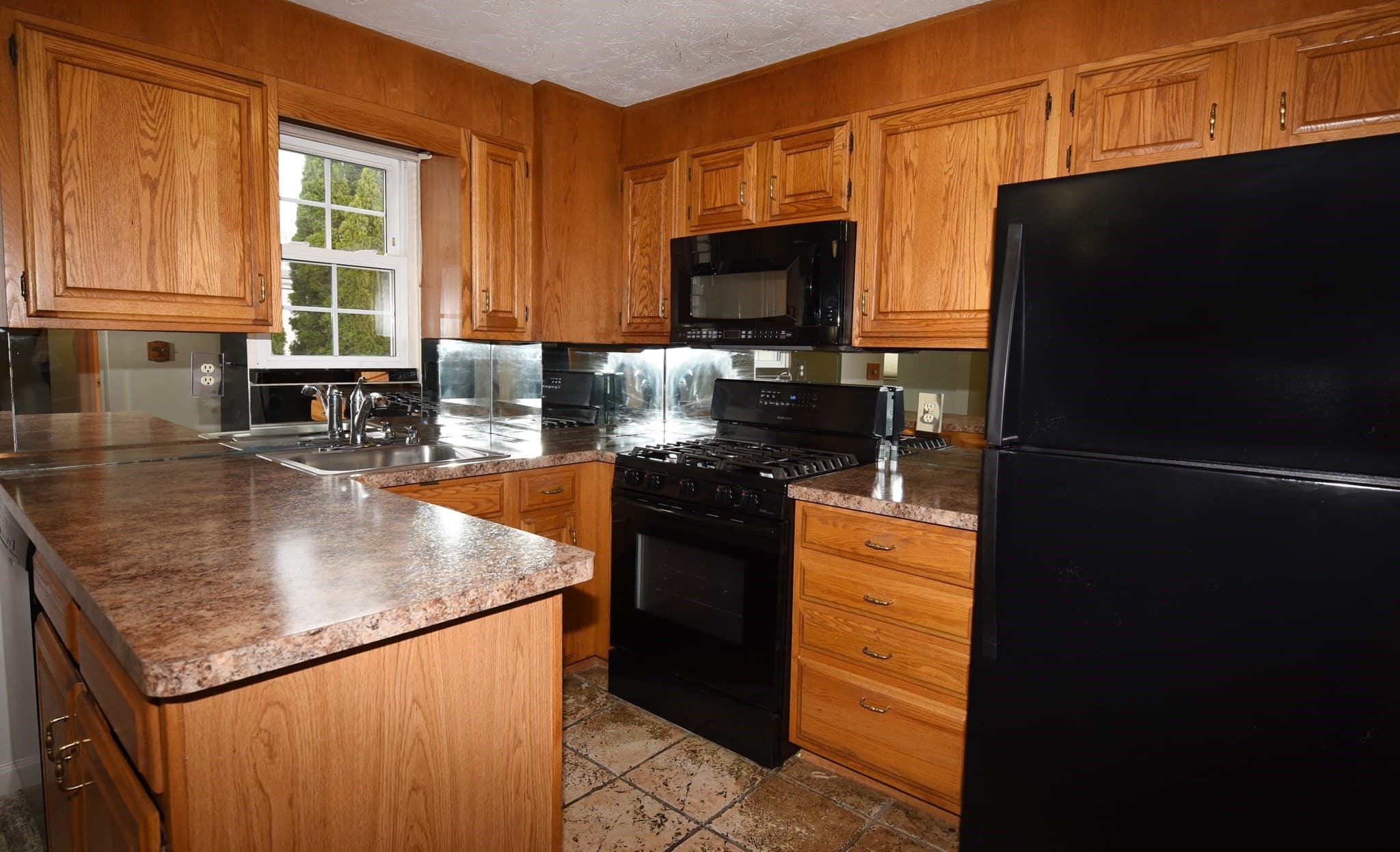 Condominium at 10 Lydon Ln # 1, Halifax MA 02338, Halifax, photo 14 of 30