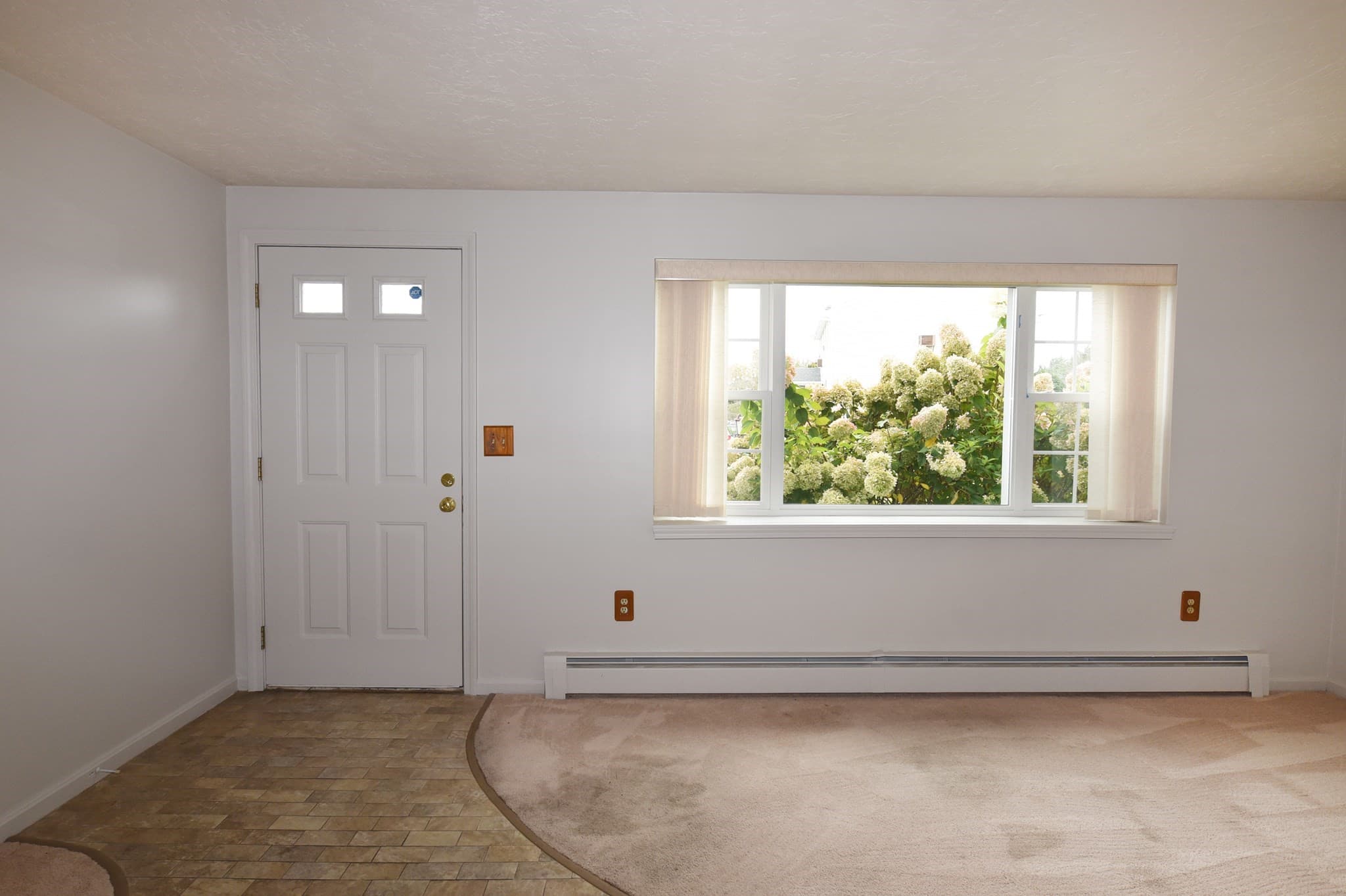 Condominium at 10 Lydon Ln # 1, Halifax MA 02338, Halifax, photo 8 of 30