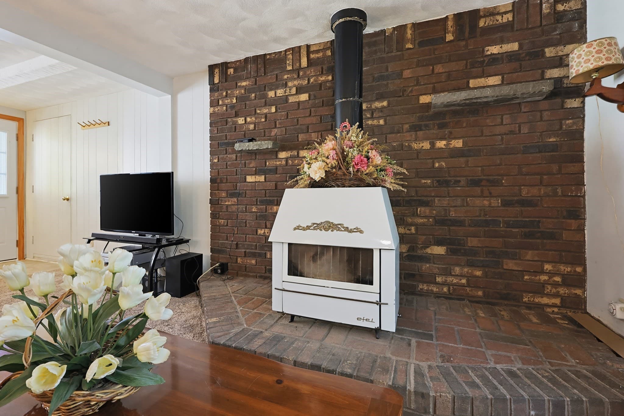 Single Family Residence at 121 Park Circle, Attleboro MA 02703, Attleboro, photo 13 of 34