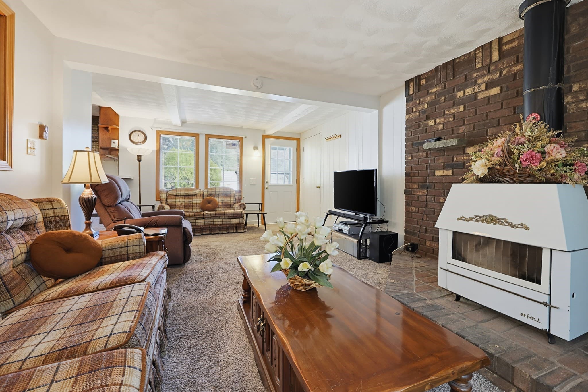 Single Family Residence at 121 Park Circle, Attleboro MA 02703, Attleboro, photo 11 of 34