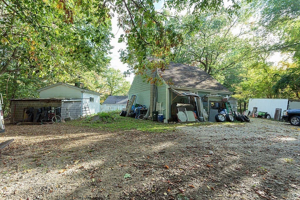 Residential at 375 Old Russell Street, Woburn MA 01801, Woburn, photo 5 of 8