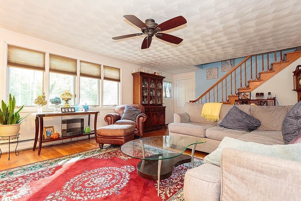 Single Family Residence at 375 Old Russell Street, Woburn MA 01801, Woburn, photo 2 of 15