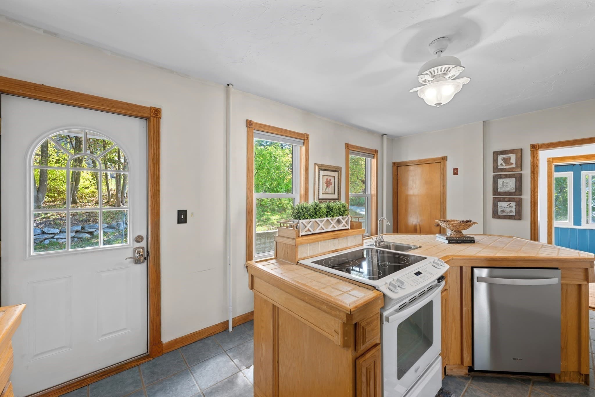 Single Family Residence at 26 New Harbor Road, Clinton MA 01510, Clinton, photo 9 of 30