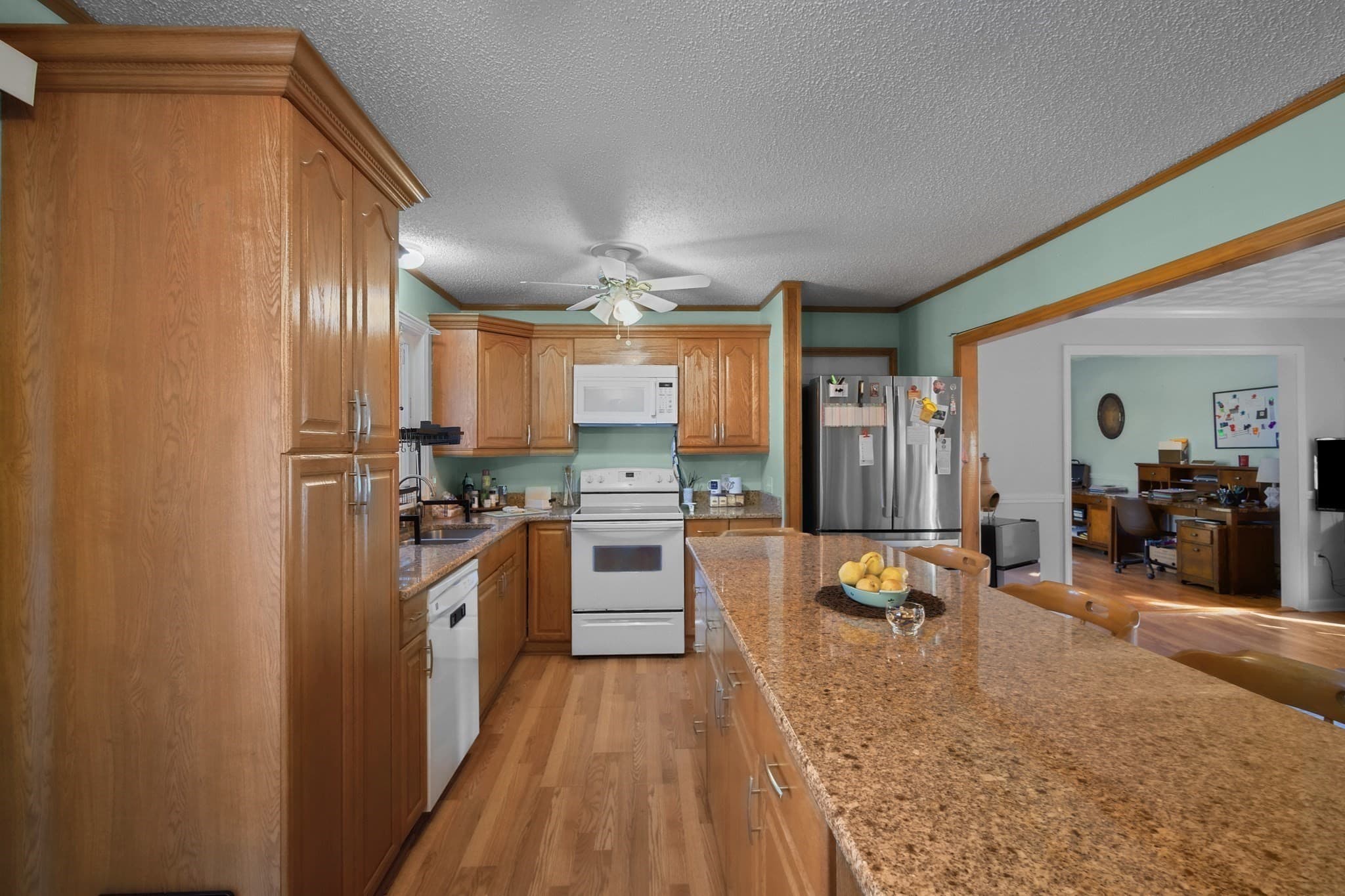 Single Family Residence at 763 Wood St, Swansea MA 02777, photo 9 of 32
