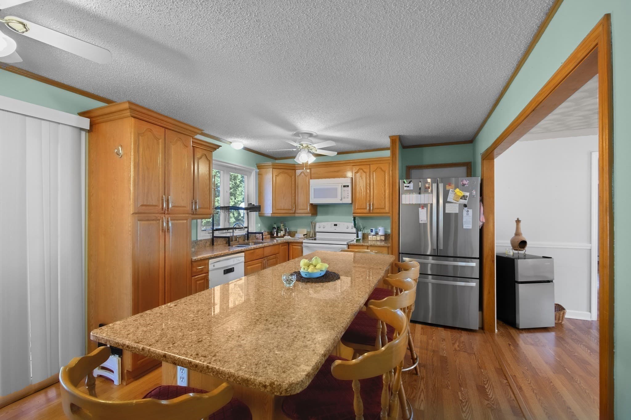 Single Family Residence at 763 Wood St, Swansea MA 02777, photo 10 of 32