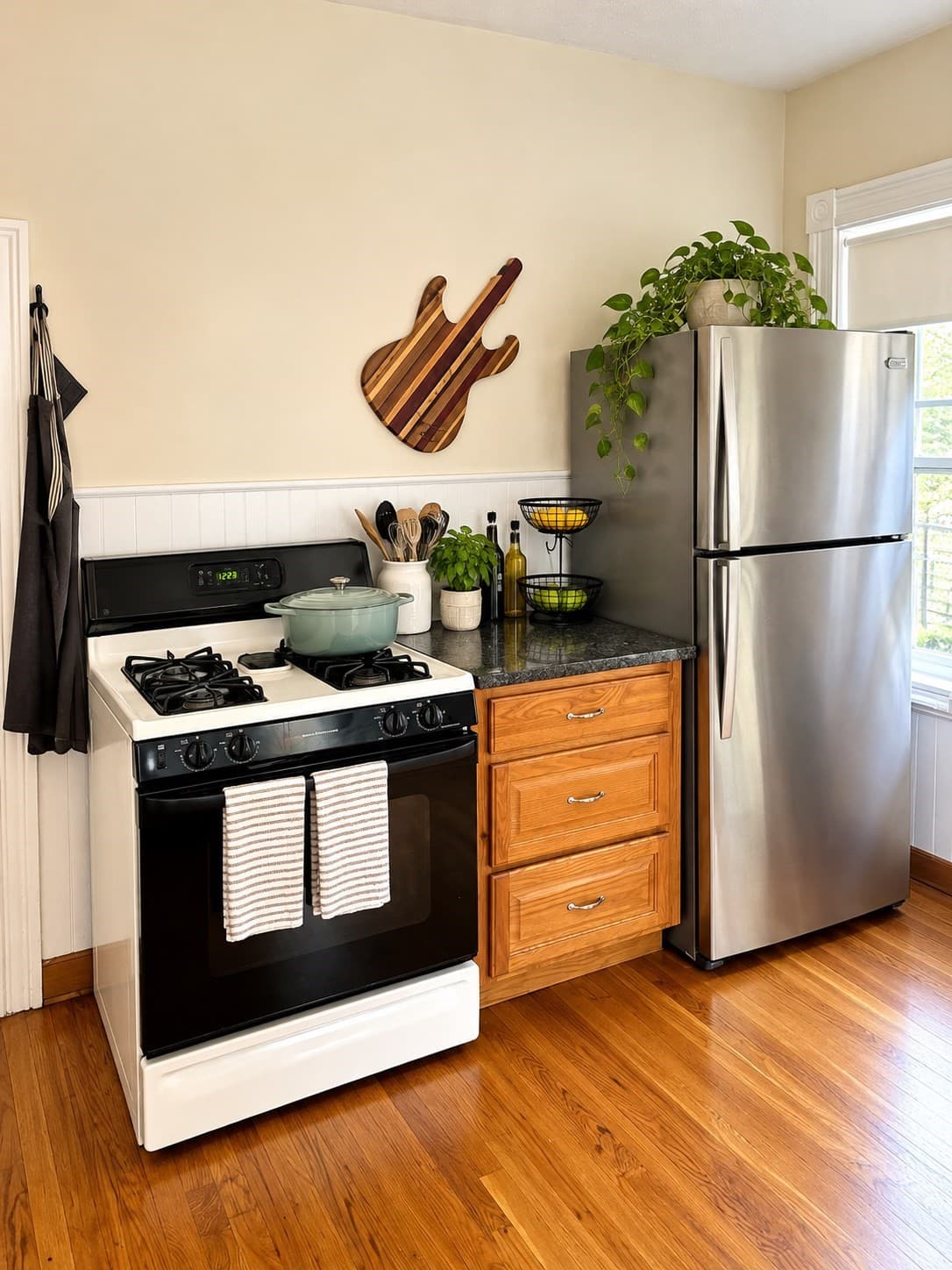 Multi Family at 10 Samoset St, Boston MA 02124, Boston, photo 5 of 7