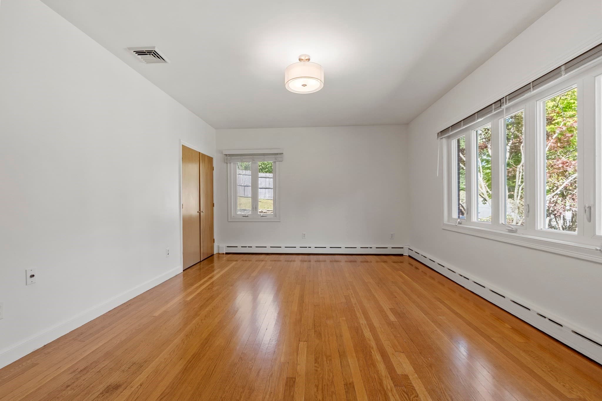 Single Family Residence at 19 Chamberlain Pkwy, Worcester MA 01602, Worcester, photo 32 of 40