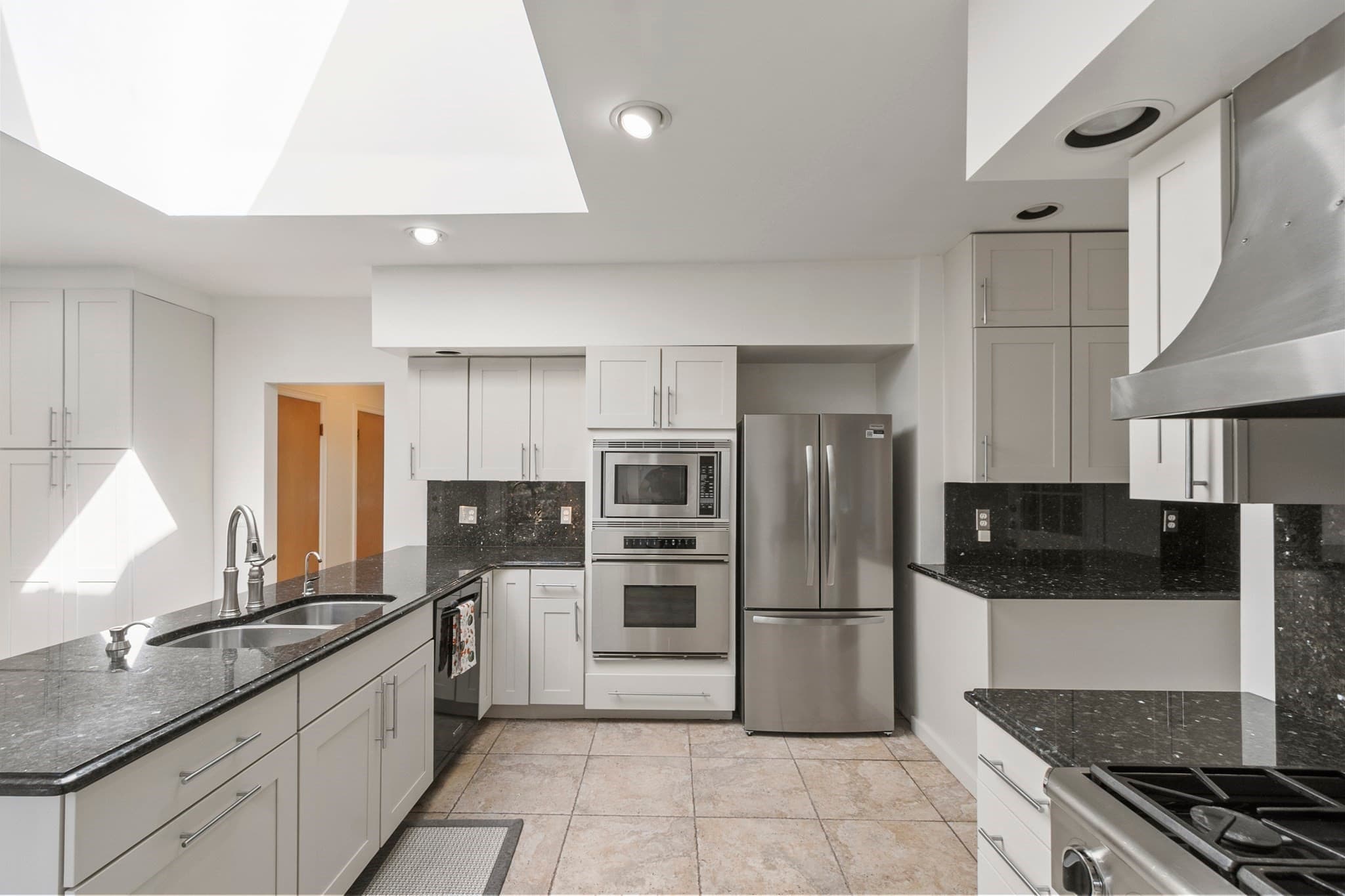 Single Family Residence at 19 Chamberlain Pkwy, Worcester MA 01602, Worcester, photo 20 of 40