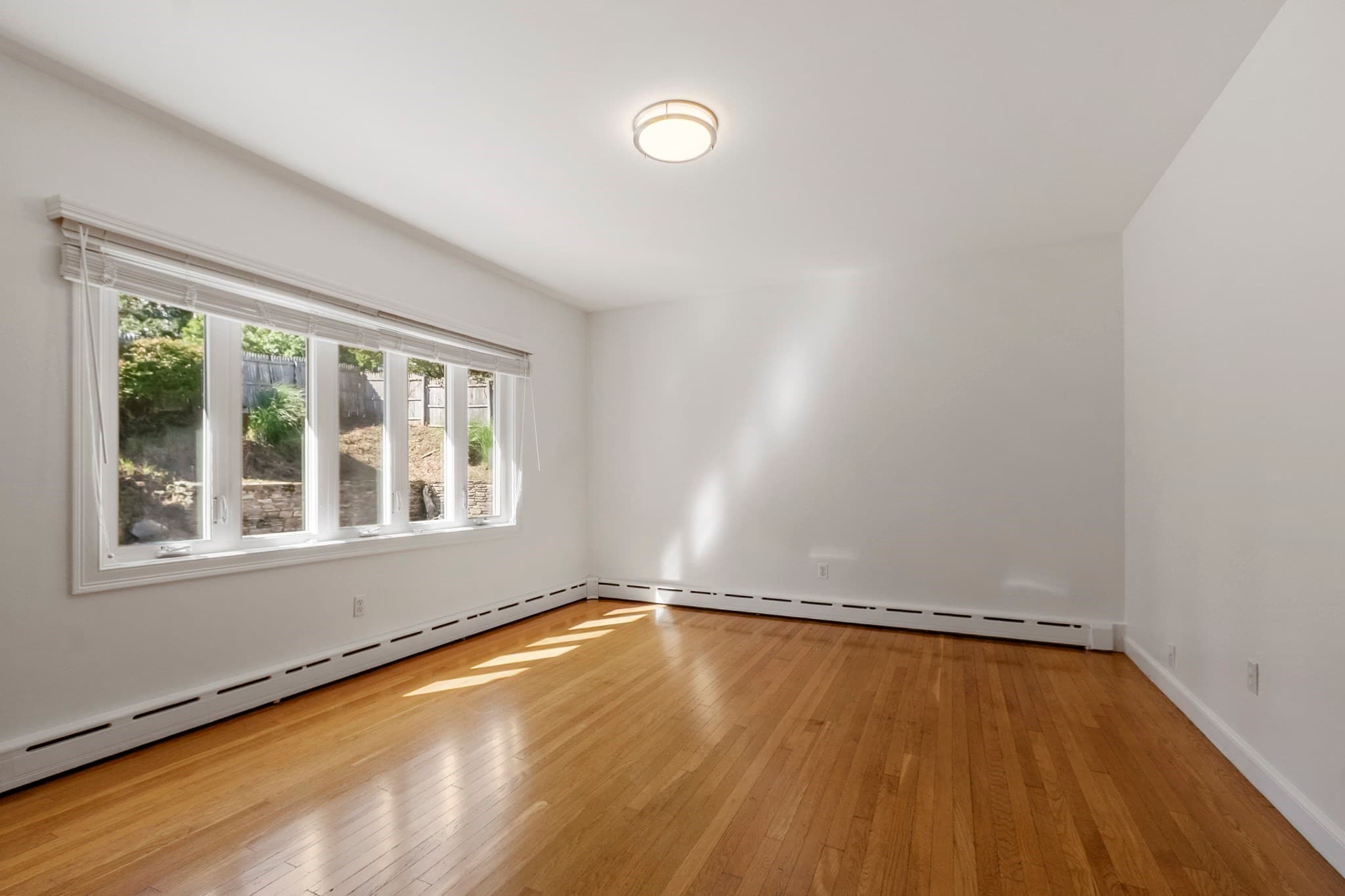 Single Family Residence at 19 Chamberlain Pkwy, Worcester MA 01602, Worcester, photo 30 of 40