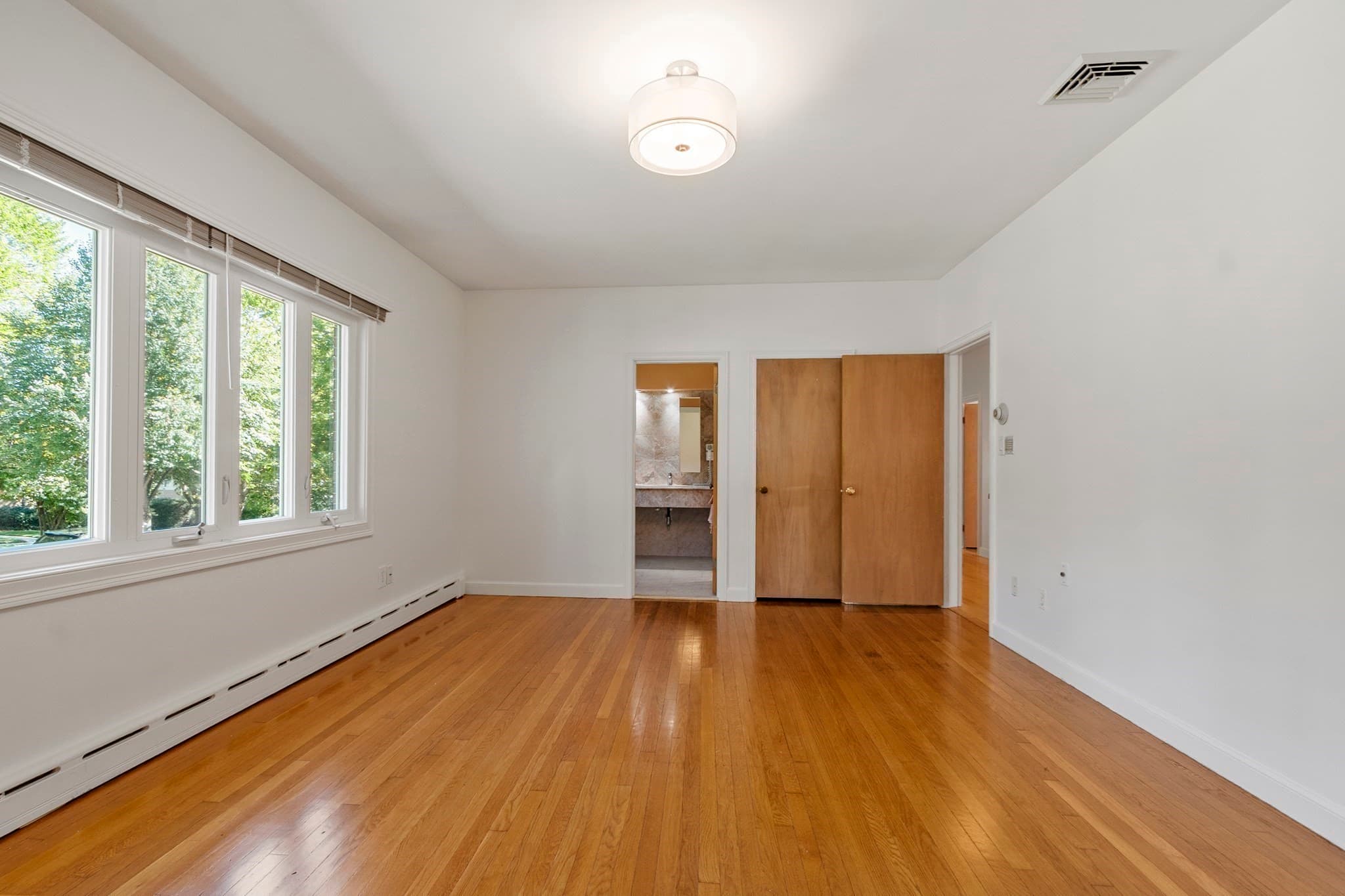 Single Family Residence at 19 Chamberlain Pkwy, Worcester MA 01602, Worcester, photo 33 of 40