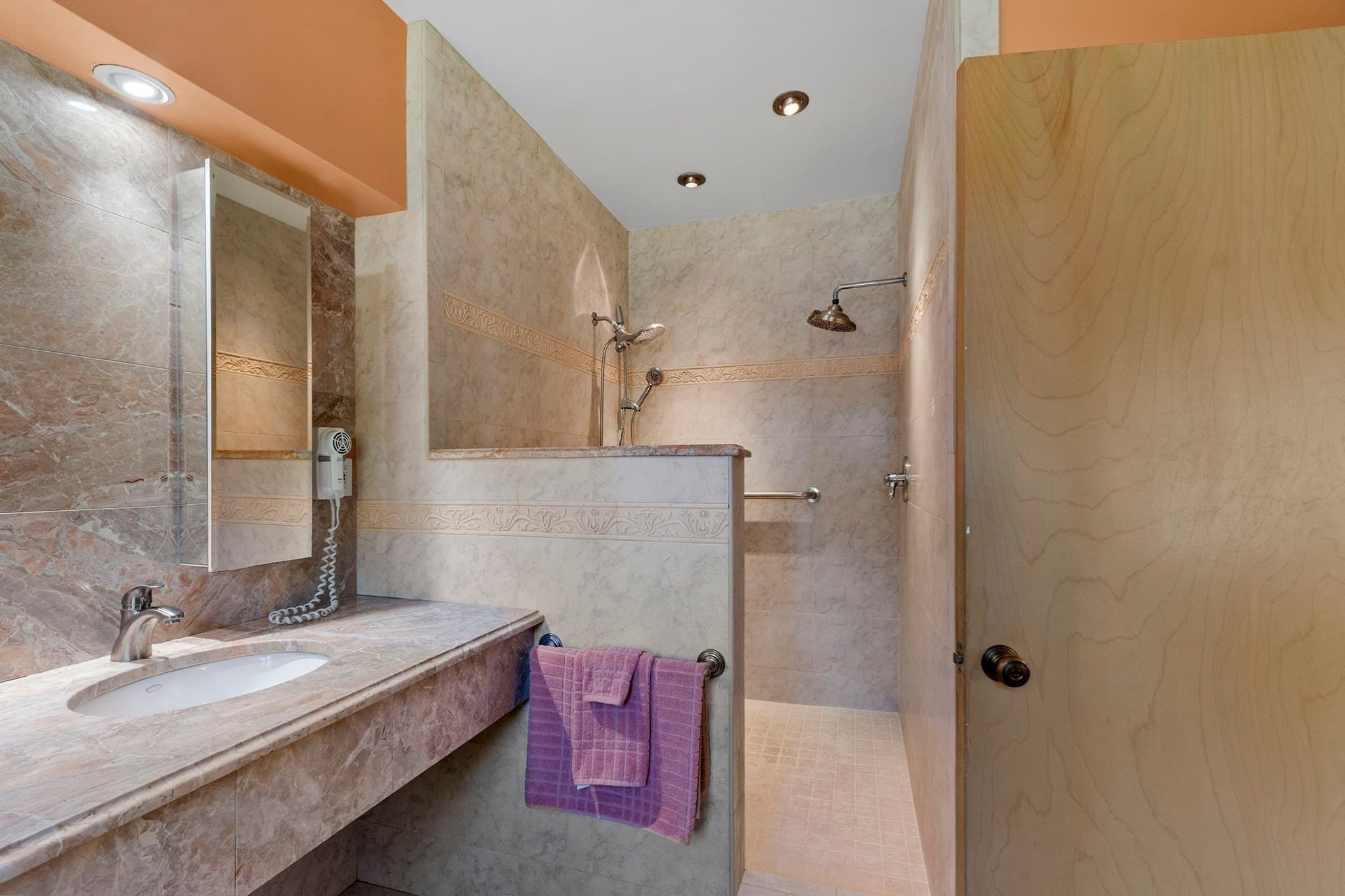 Single Family Residence at 19 Chamberlain Pkwy, Worcester MA 01602, Worcester, photo 37 of 40