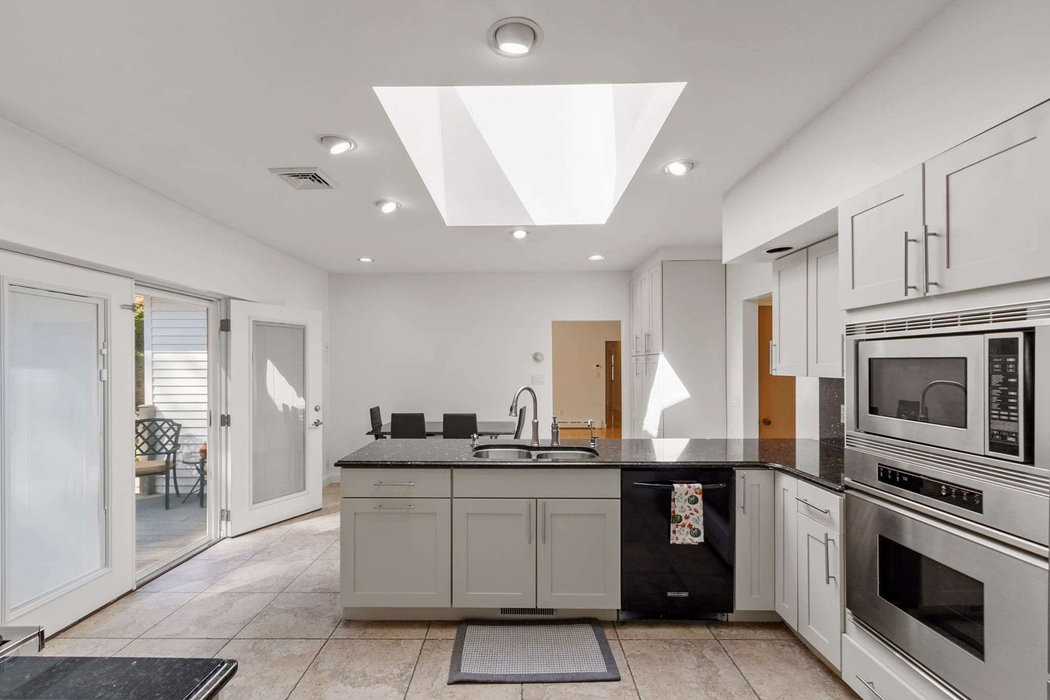 Single Family Residence at 19 Chamberlain Pkwy, Worcester MA 01602, Worcester, photo 21 of 40